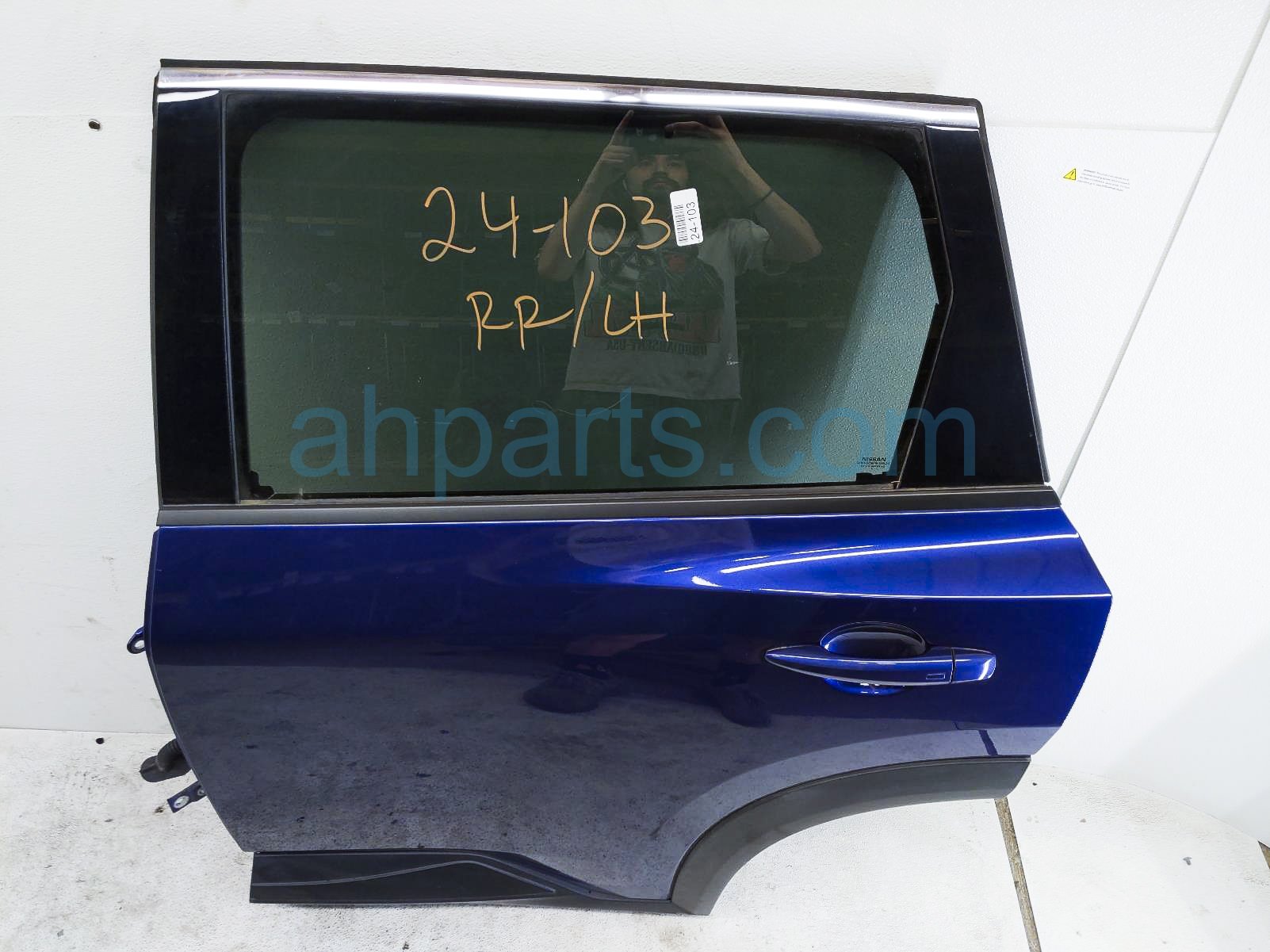 $650 Nissan RR/LH DOOR - BLUE - NO INSIDE TRIM