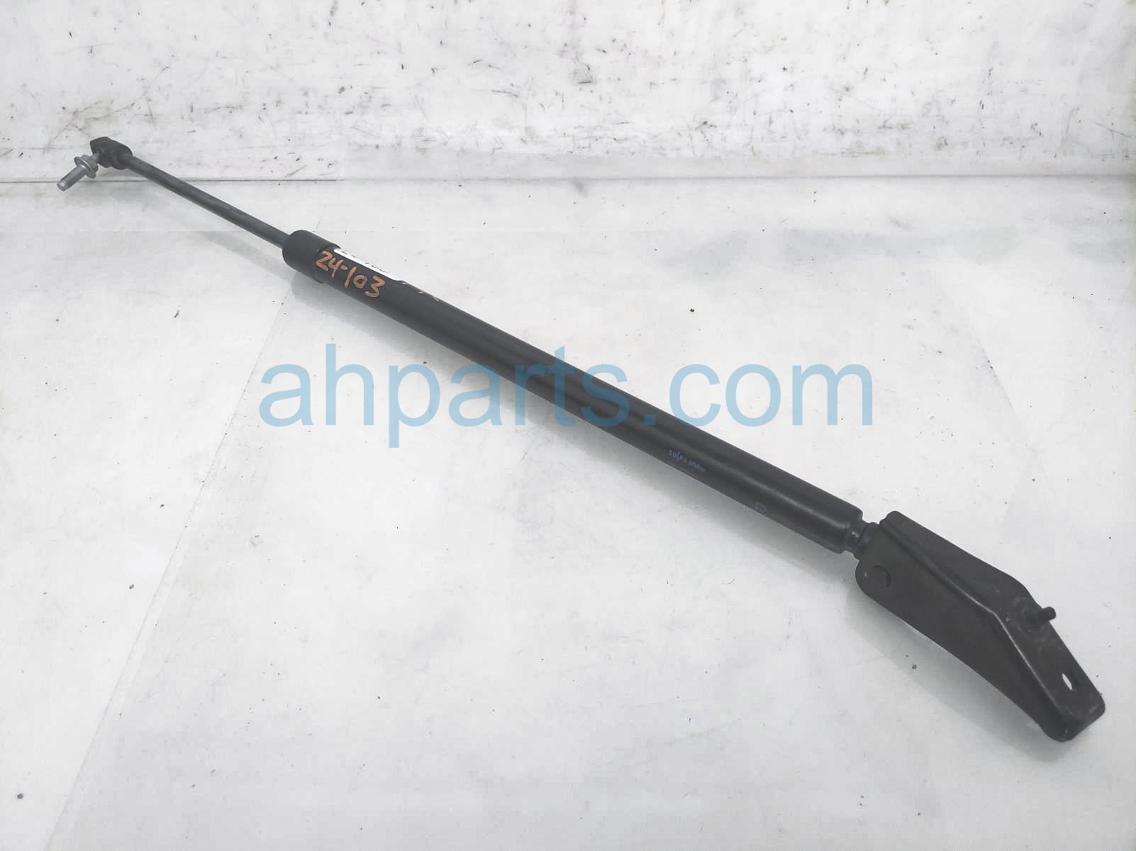 $40 Nissan RH DECKLID STRUT / LIFT CYLINDER