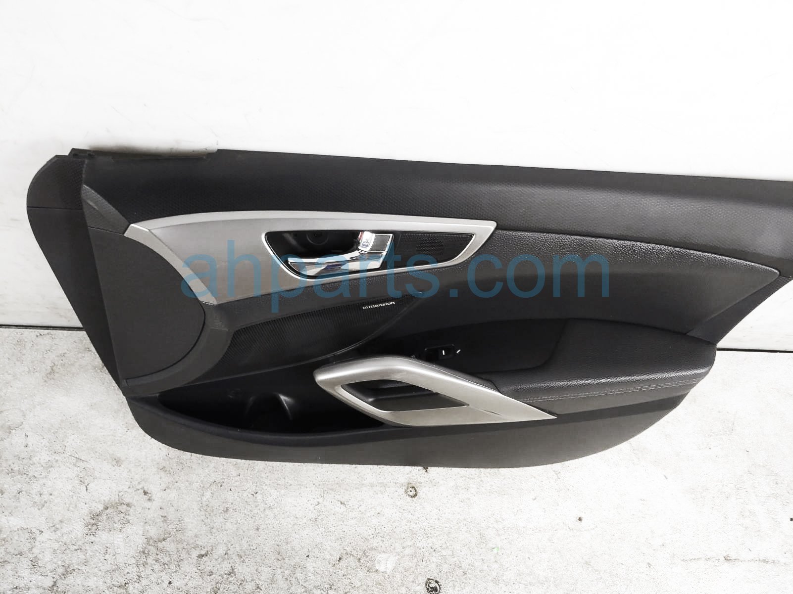 $115 Hyundai FR/RH INTERIOR DOOR PANEL - BLACK