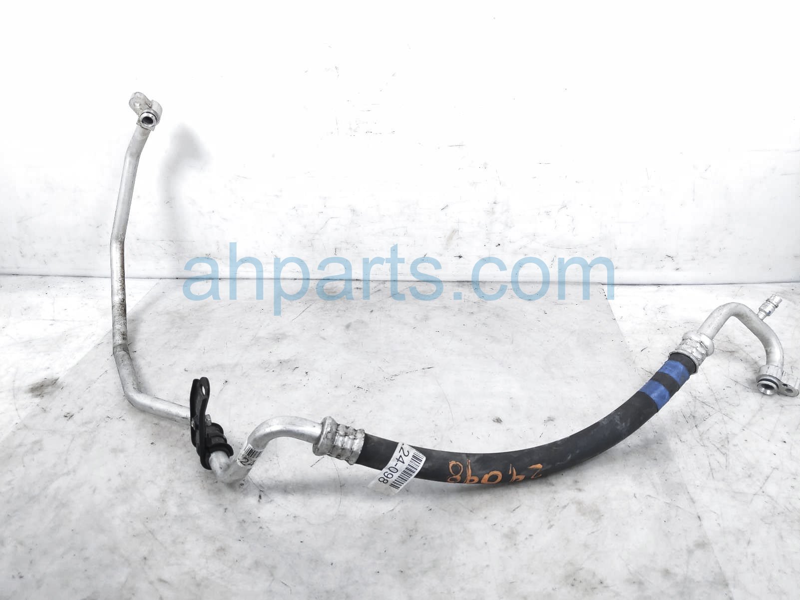 $89 Toyota A/C SUCTION HOSE - 4.0L 4X4