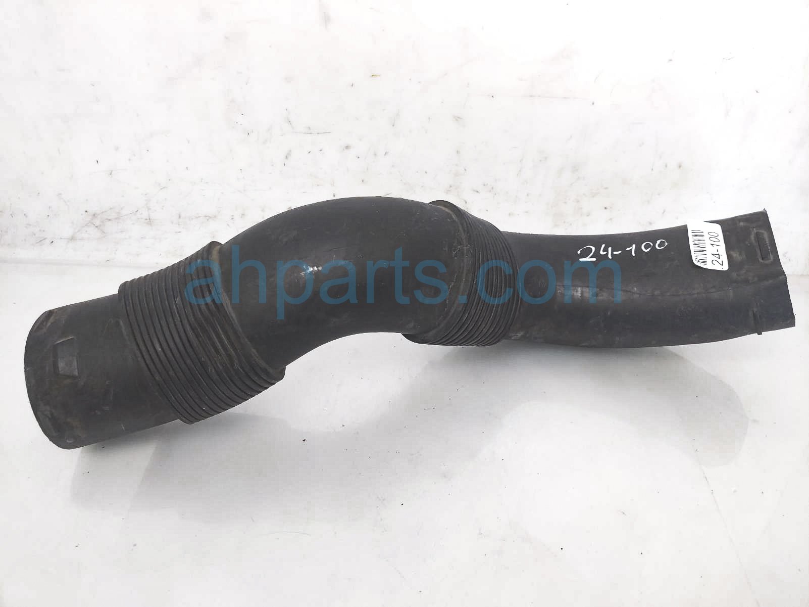 $30 BMW AIR INTAKE DUCT TUBE - S MODEL 1.6L