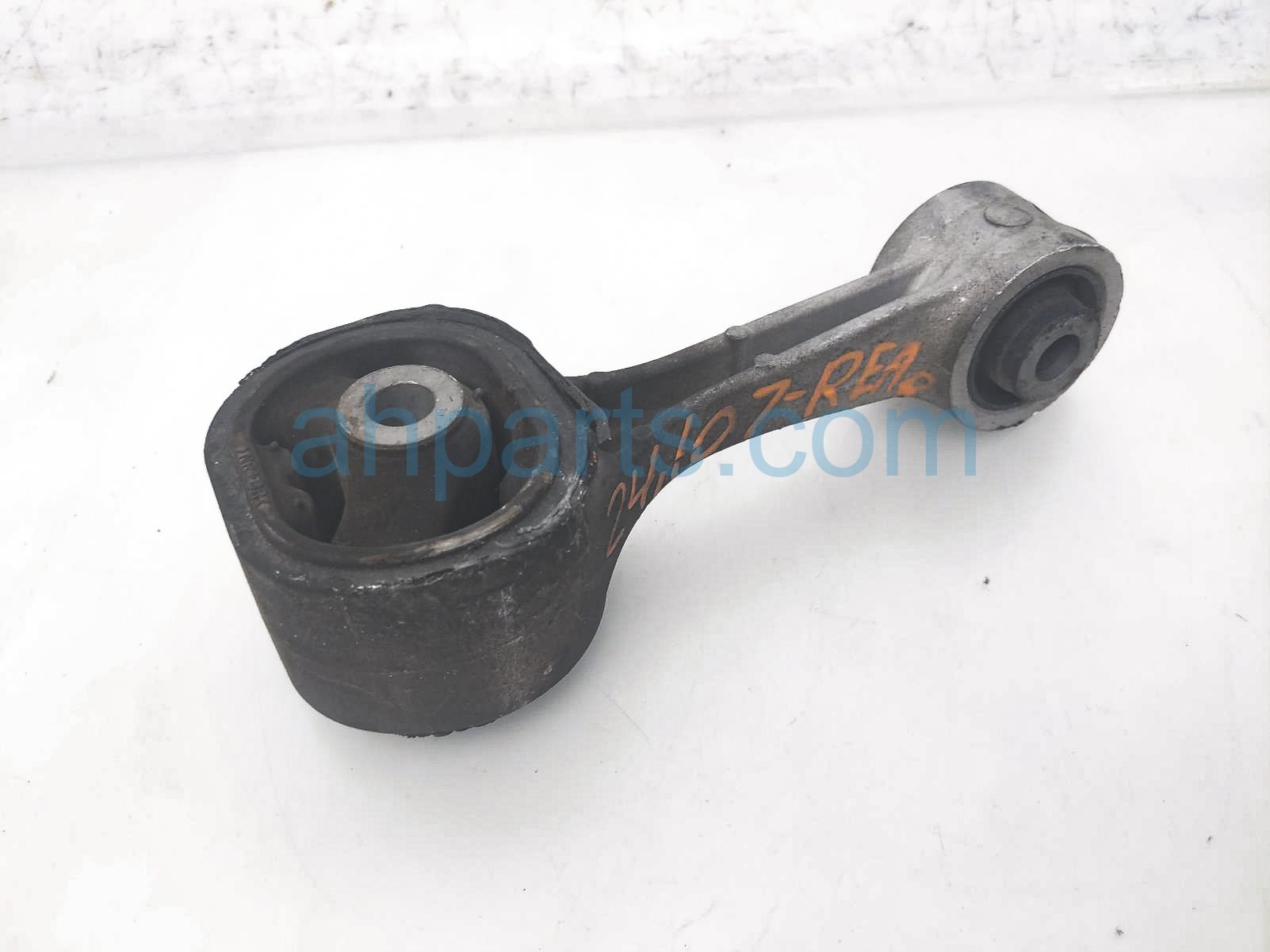 $75 Honda ENGINE MOUNT TORQUE ROD- M.T 1.5L SI