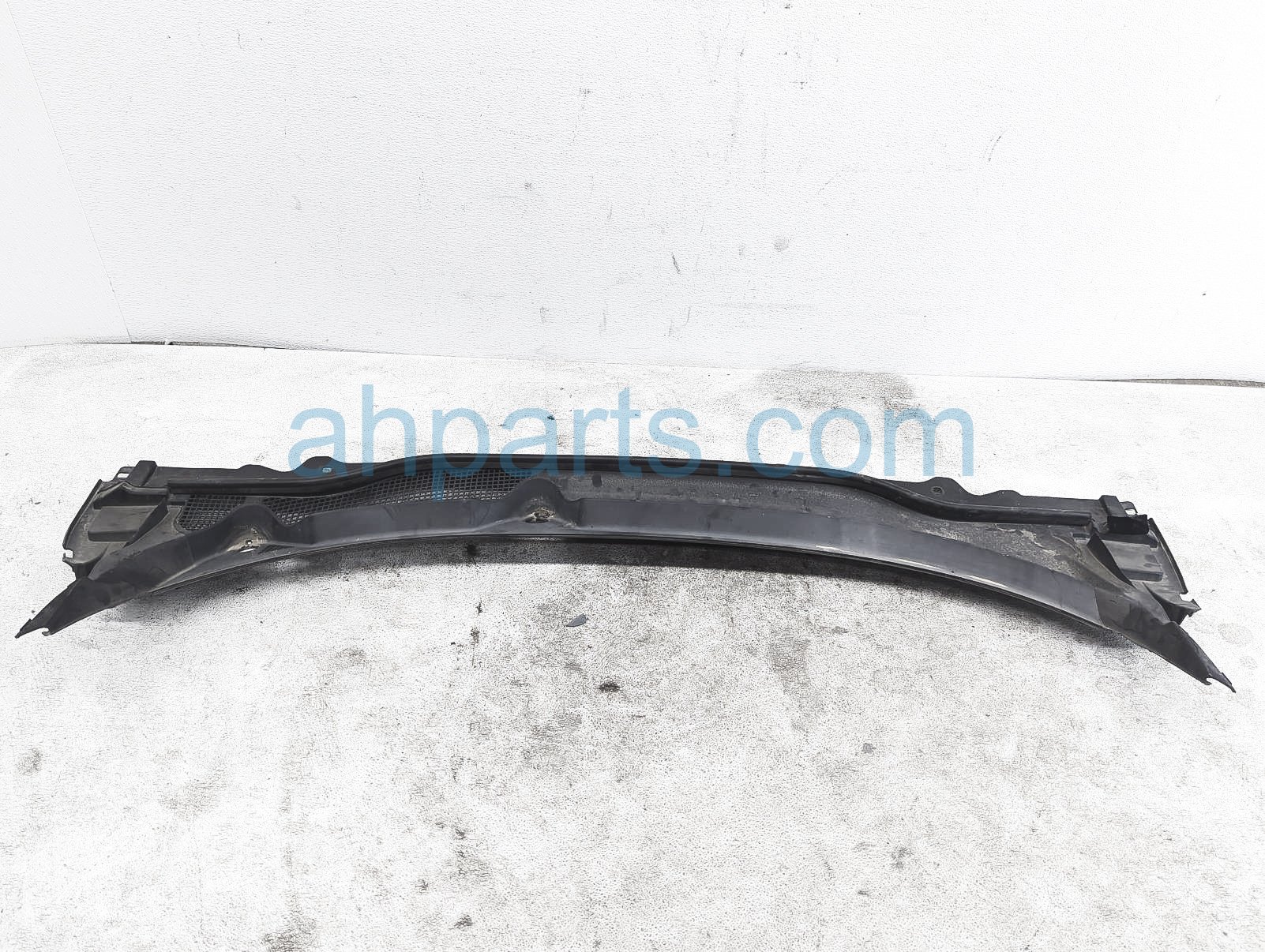 $75 Honda WINDSHIELD COWL ASSY