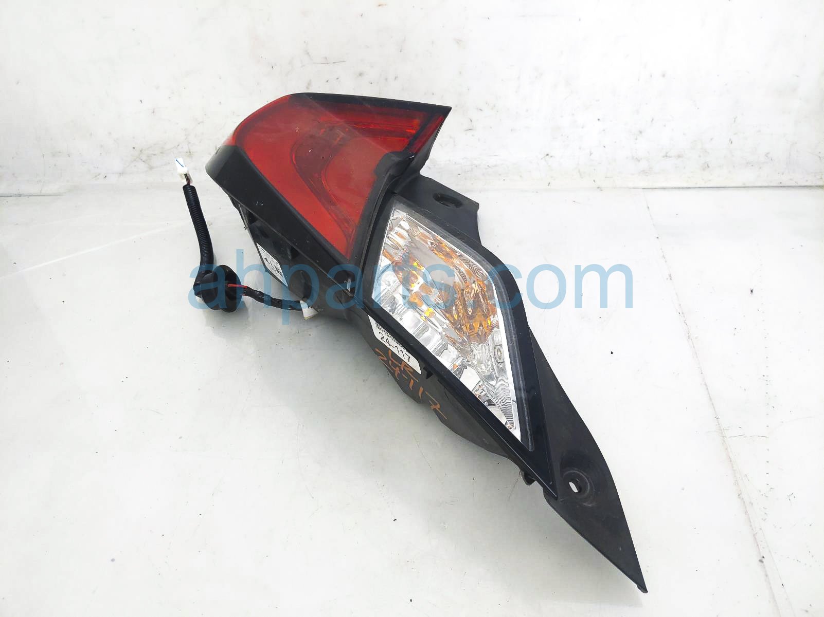 $185 Honda LH TAIL LAMP / LIGHT - ON BODY *