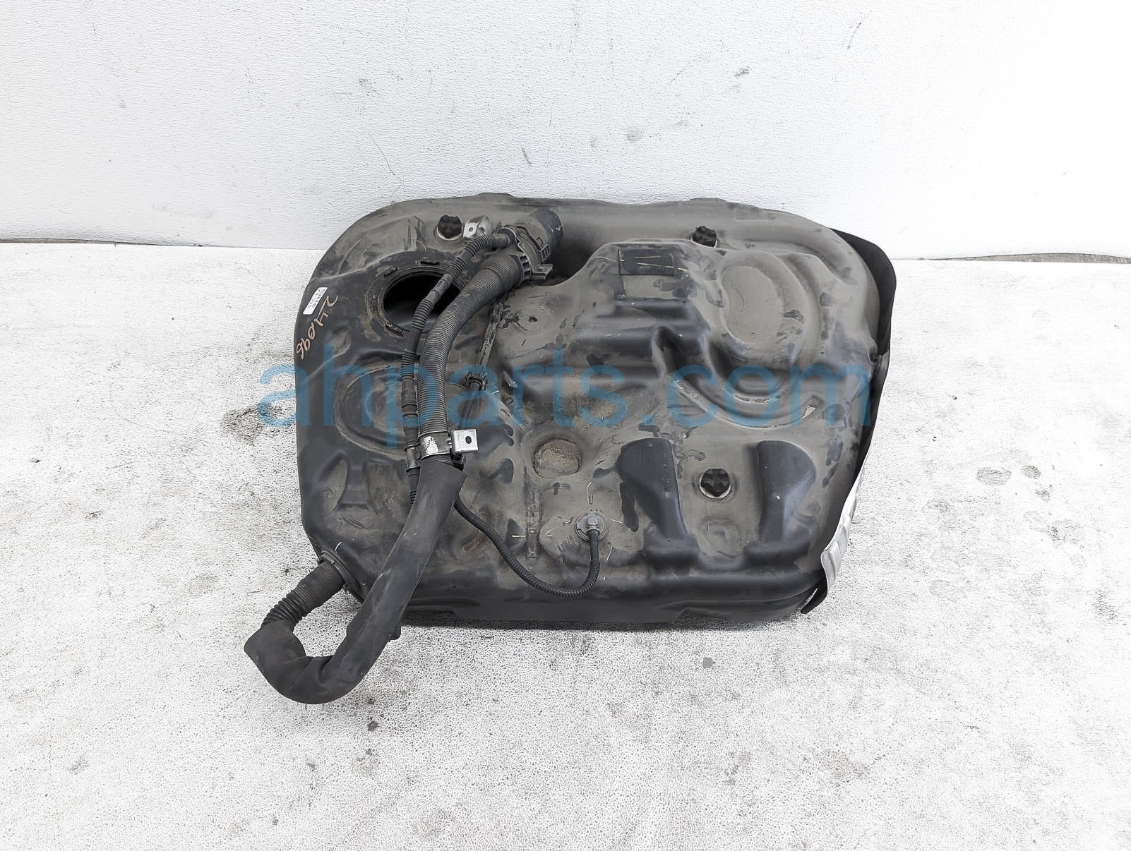 $175 Honda GAS / FUEL TANK  - 3.5L FWD