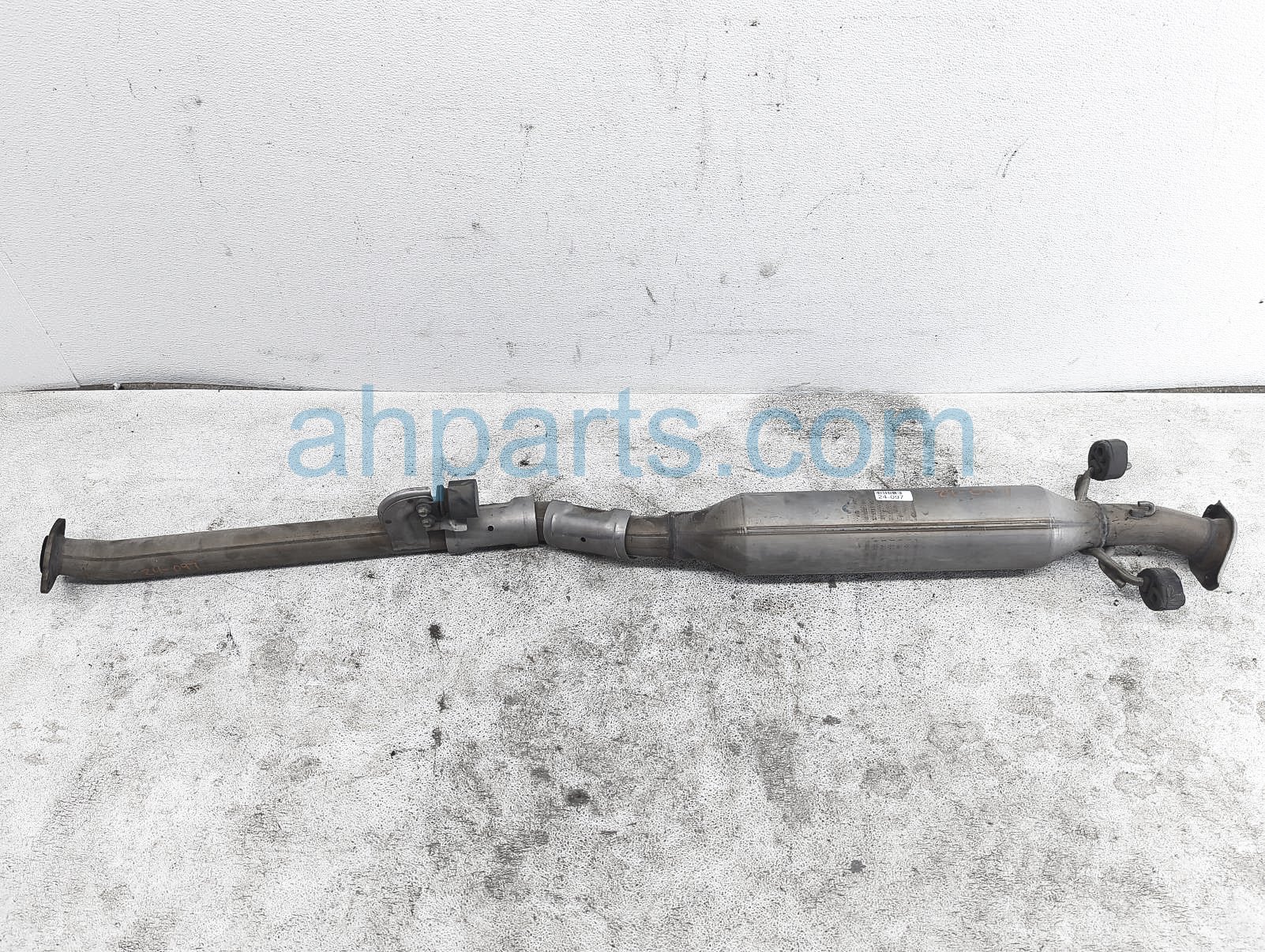 $275 Toyota EXHAUST PIPE W/CONVERTER ASSY