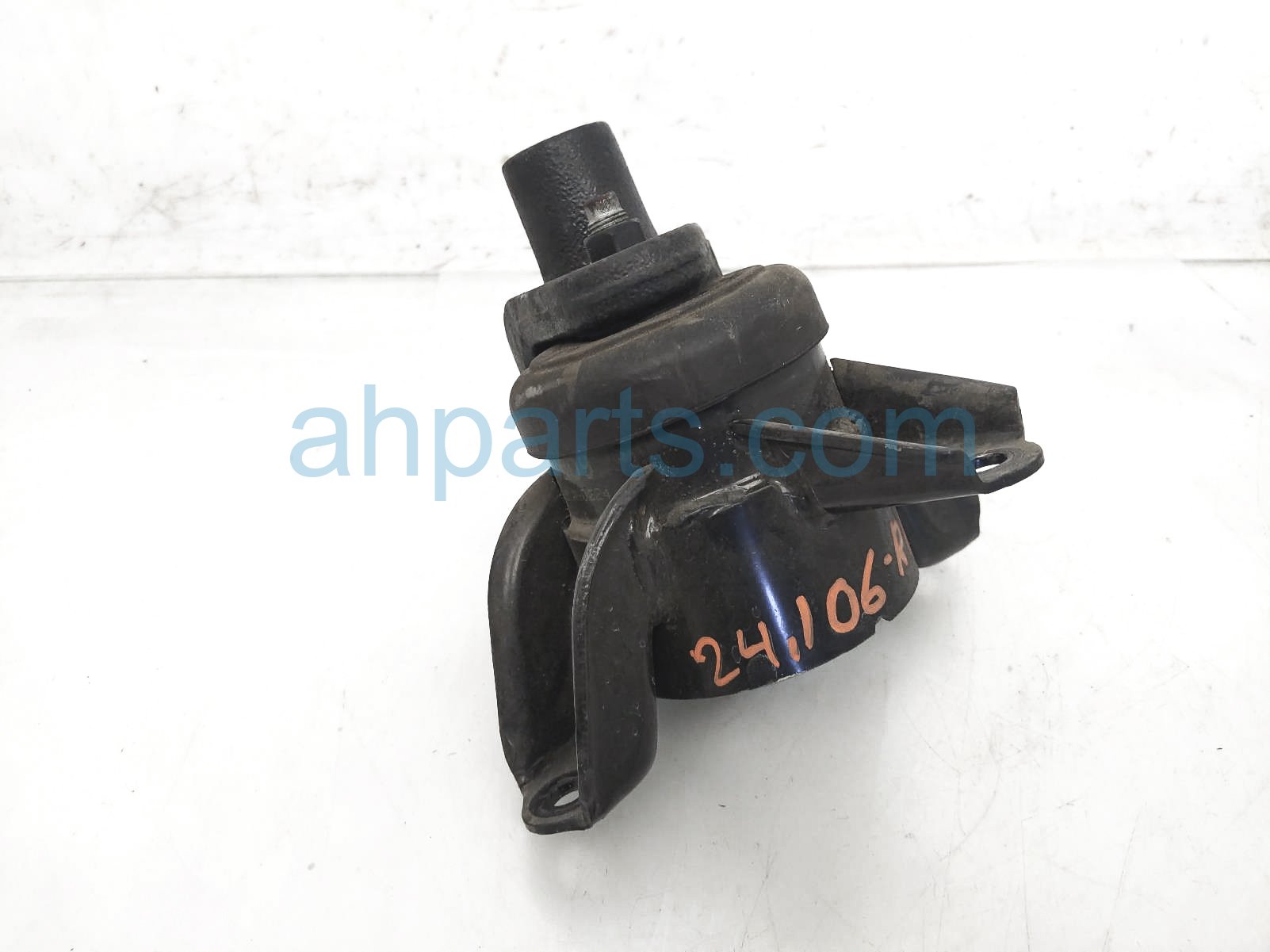 $60 Hyundai FRONT ENGINE MOUNT - 1.6L A/T FWD