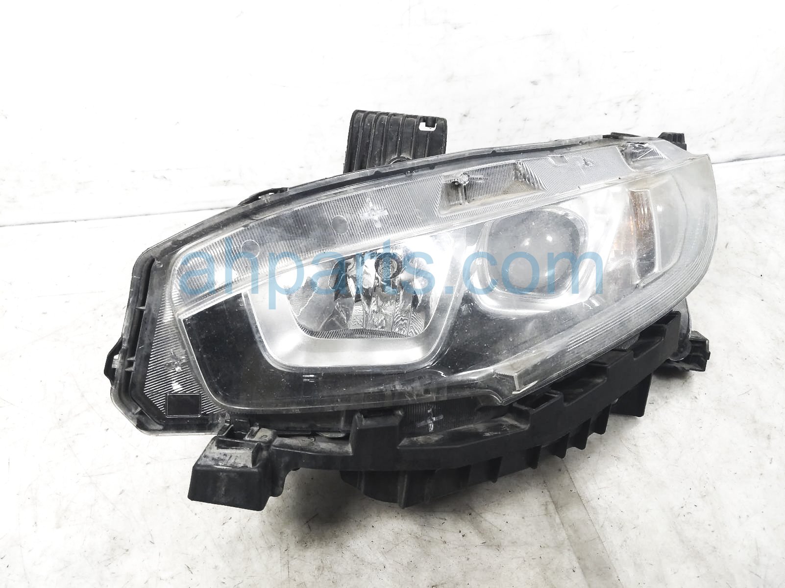 $165 Honda LH HEAD LAMP / LIGHT W/BRACKET