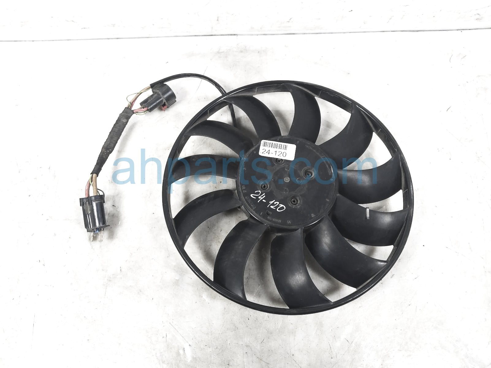 $75 Volkswagen LEFT FAN BLADE W/ MOTOR ONLY - 2.0L