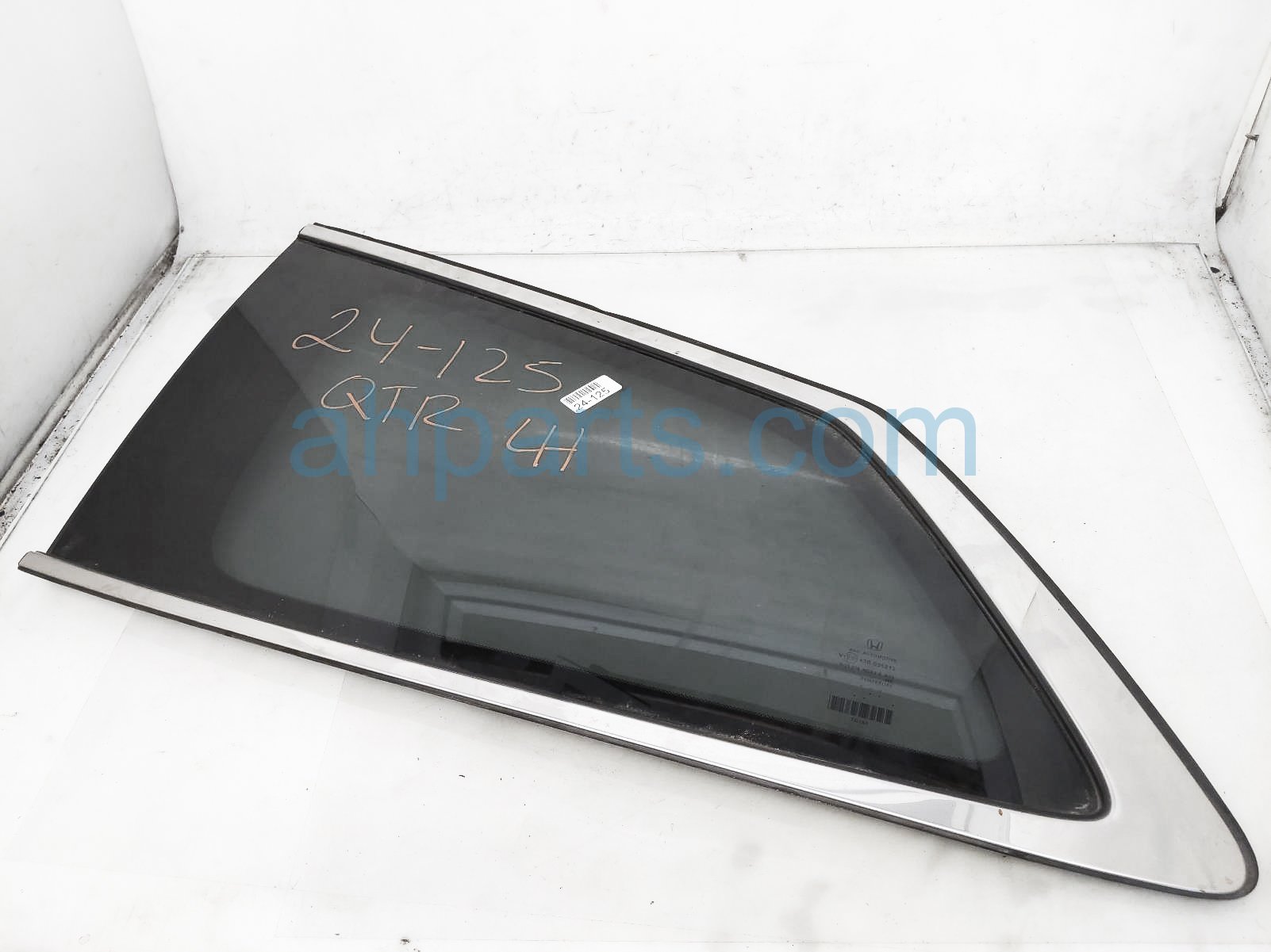 $199 Honda LH SIDE QUARTER WINDOW GLASS