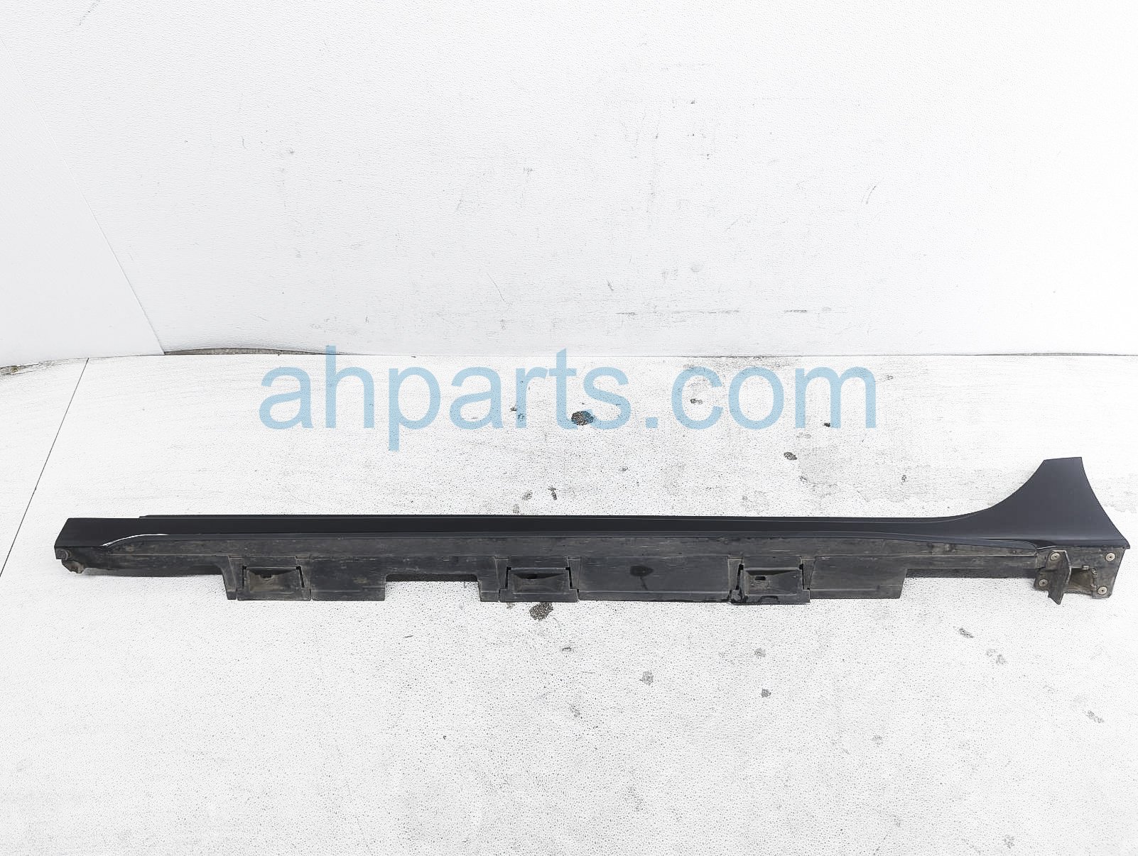 $215 Honda LH SIDE SKIRT / MOLDING - BLACK HTBK