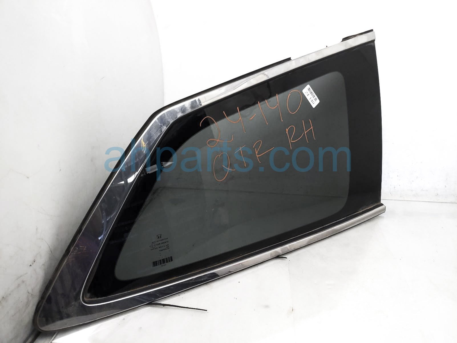 $175 Honda RH QUARTER WINDOW GLASS