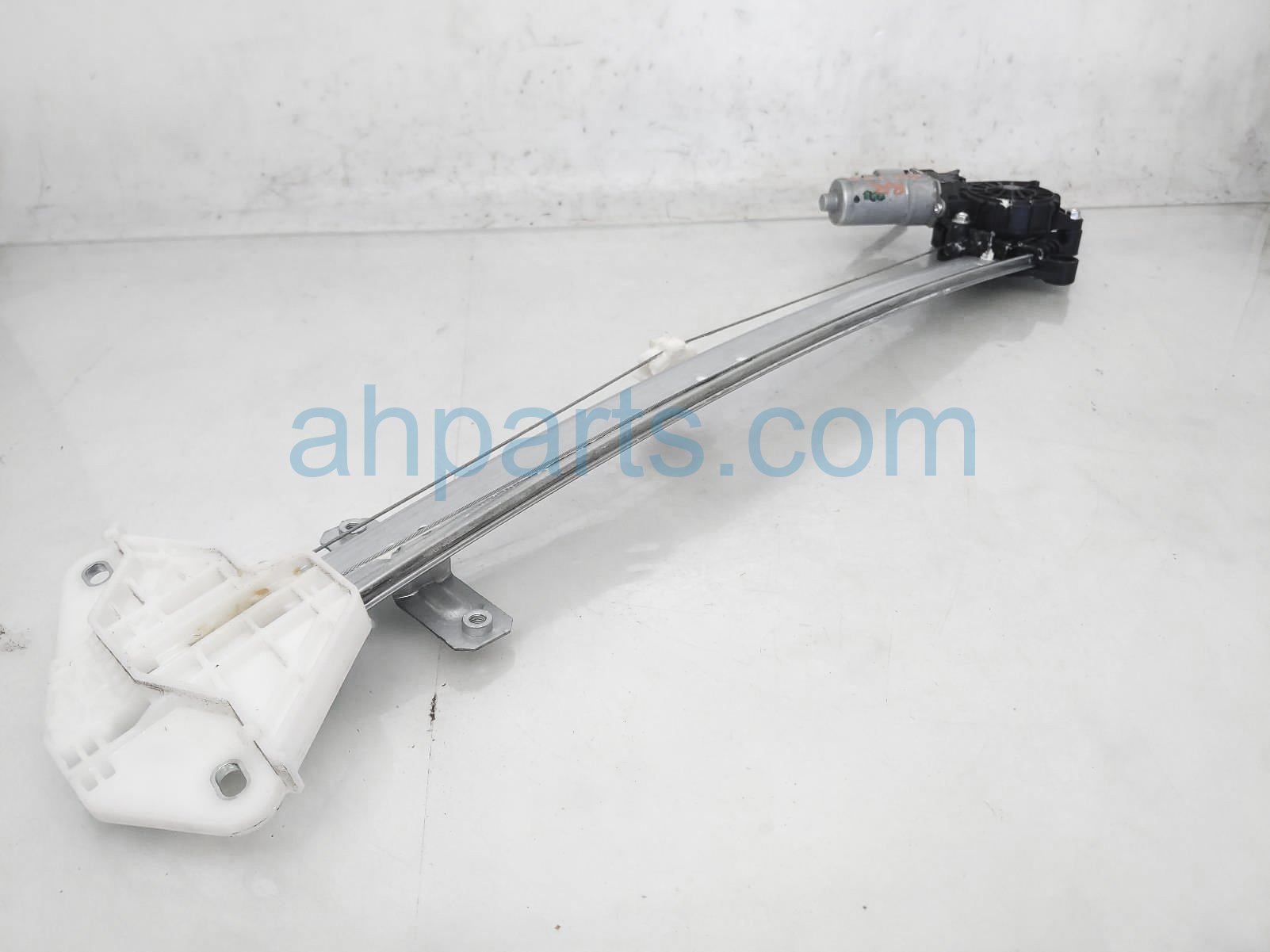 $75 Honda RR/RH WINDOW REGULATOR W/MOTOR ASSY