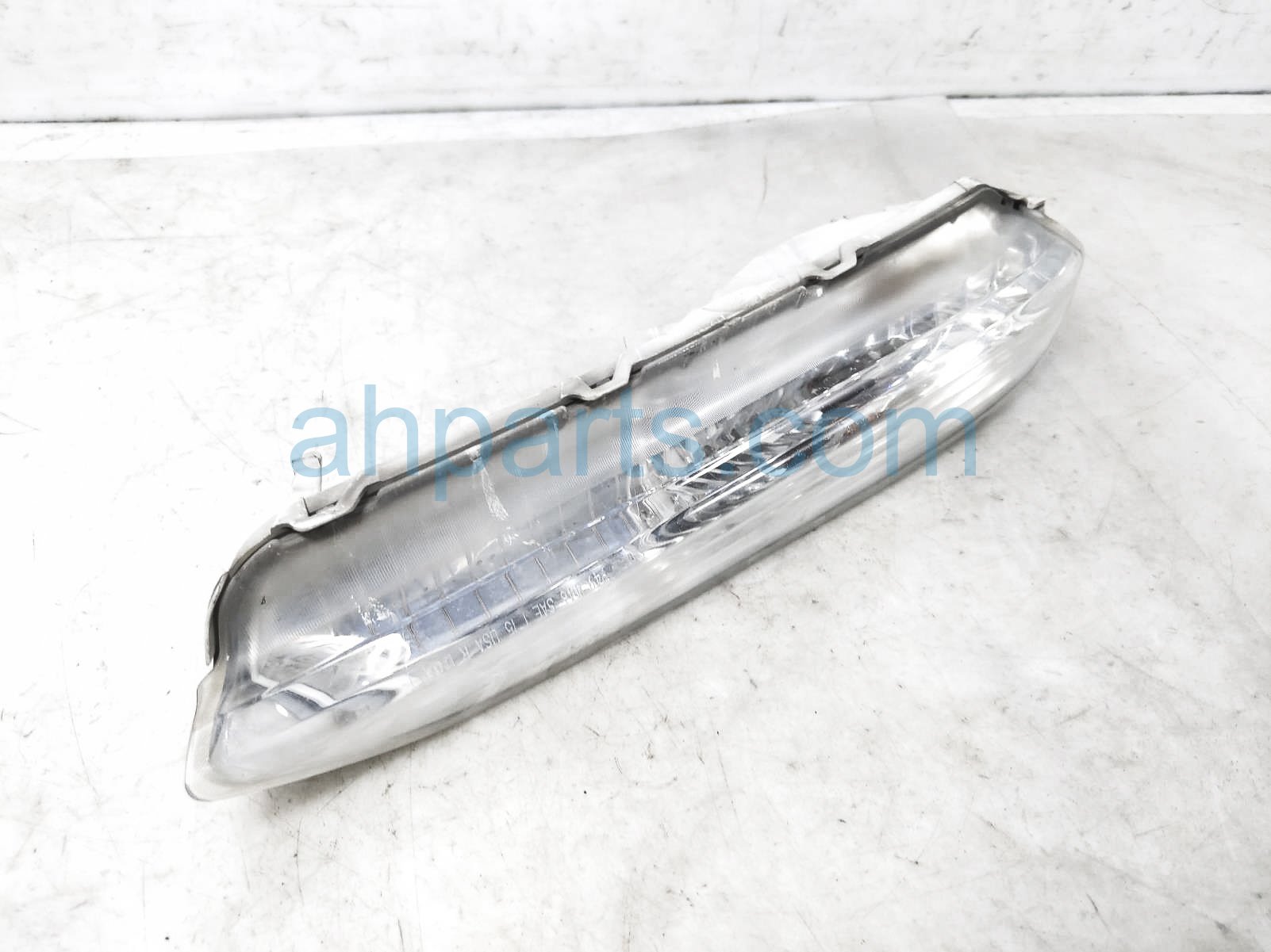 $33 Honda RH TURN SIGNAL LAMP / LIGHT