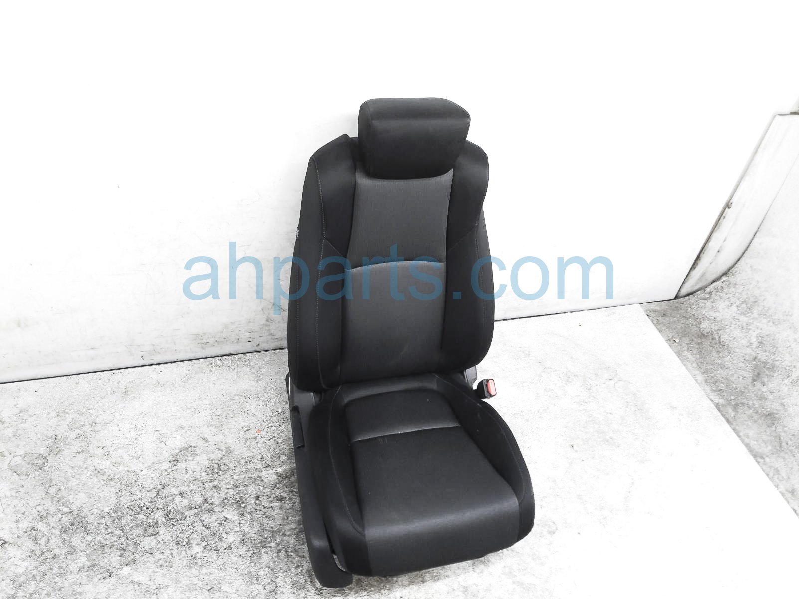 $250 Honda FR/RH SEAT - BLACK - W/O AIRBAG*