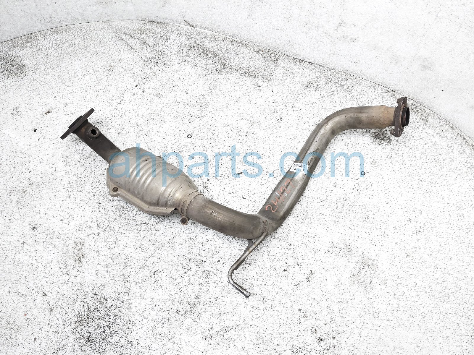 $445 Toyota FRONT COVERTER W/ EXHAUST F PIPE