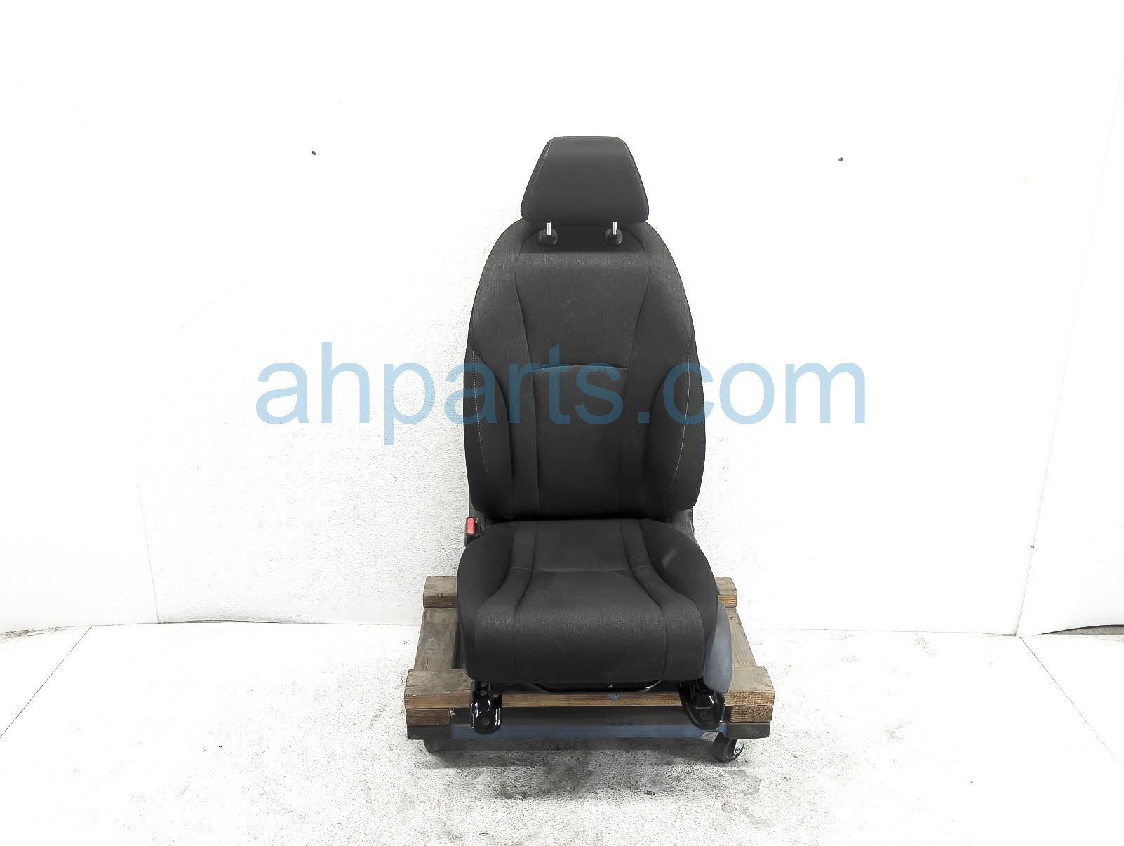 $300 Honda FR/LH SEAT - BLACK CLOTH