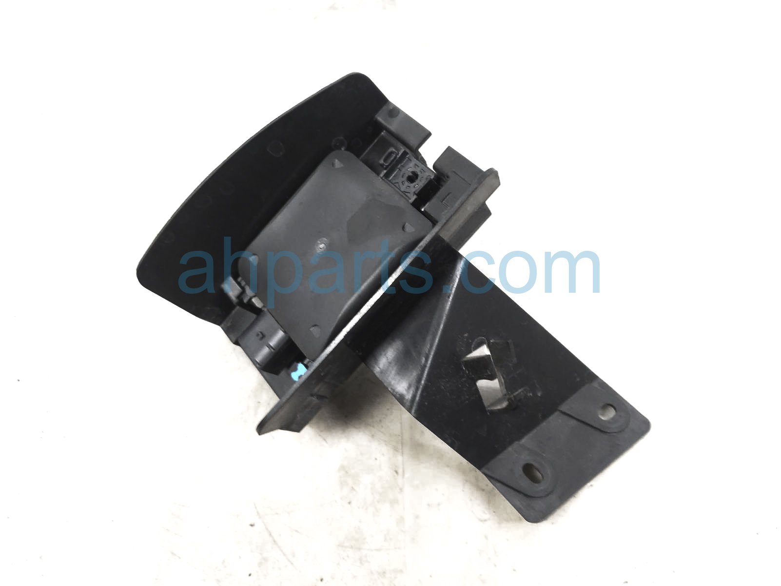 $100 Volkswagen RR/LH BLIND SPOT RADAR W/BRACKET