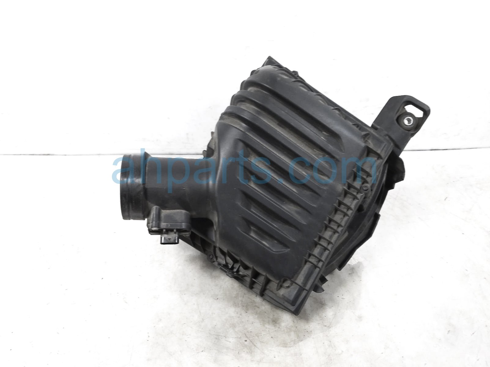 $100 BMW AIR CLEANER INTAKE BOX - 2.0L AWD