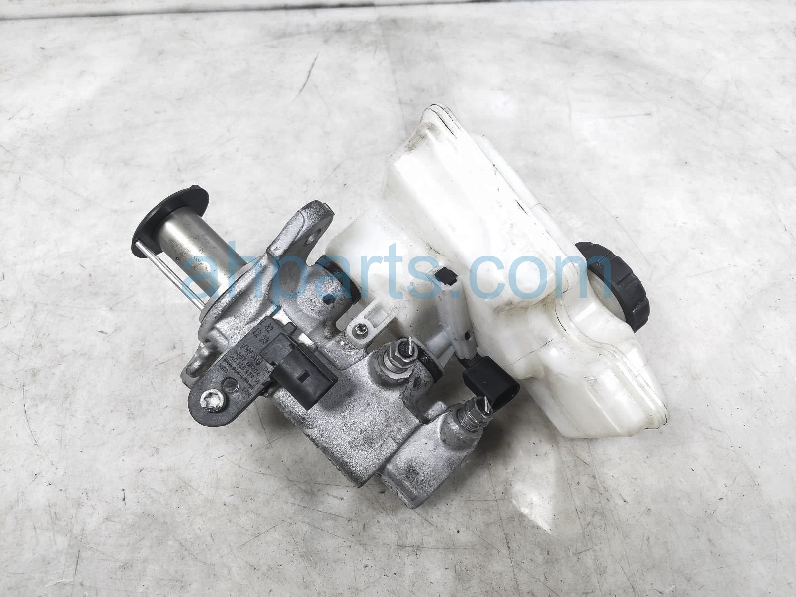 $45 Volkswagen BRAKE MASTER CYLINDER - 1.5T FWD