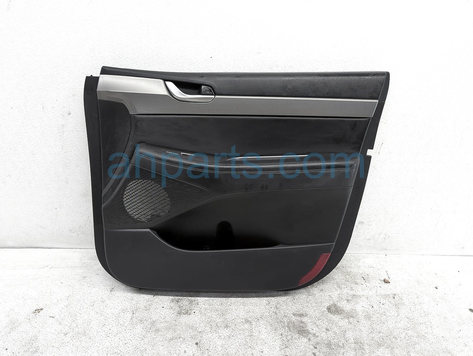 $150 Hyundai FR/RH INTERIOR DOOR PANEL -BLACK SEL