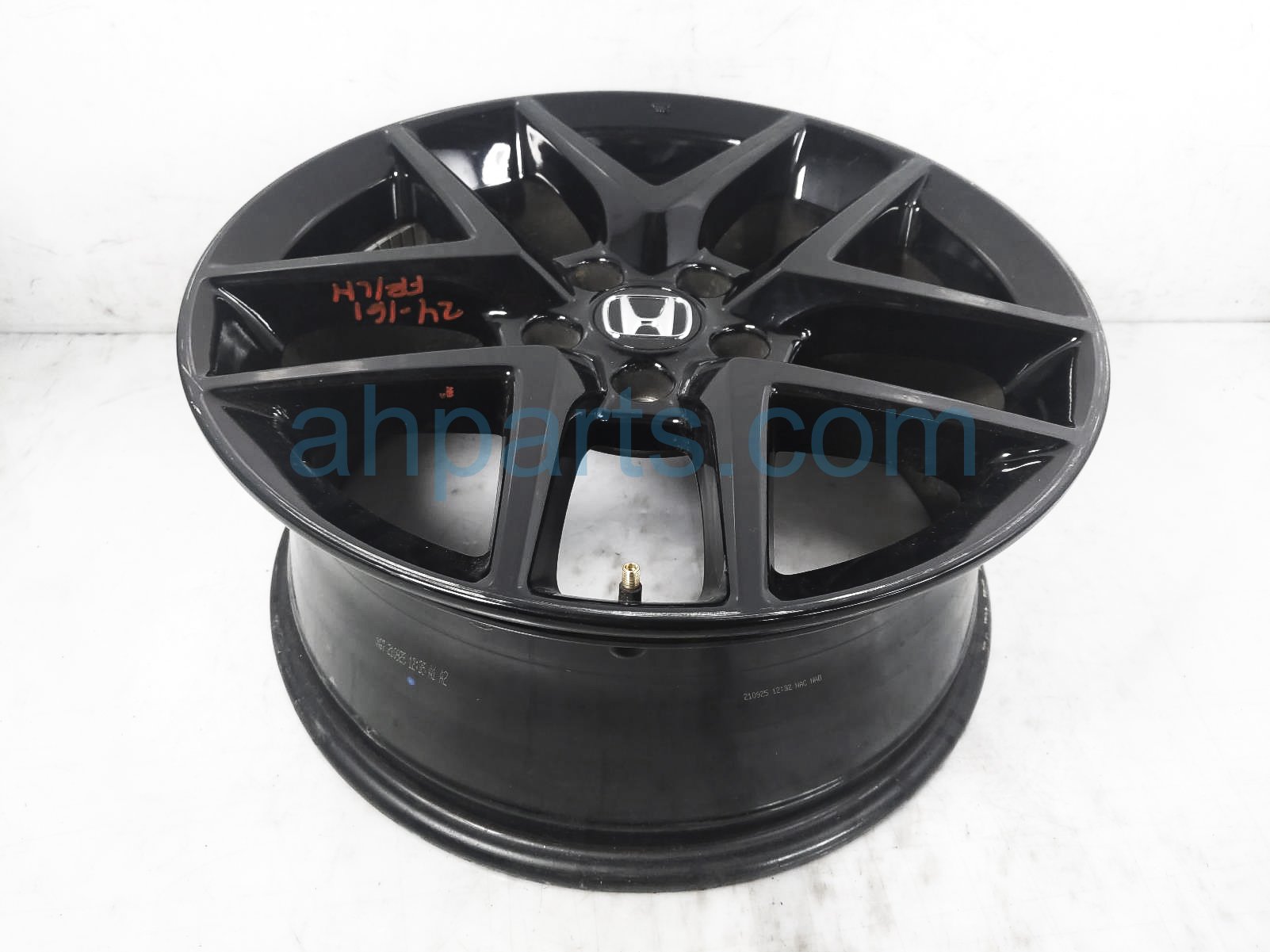 $195 Honda FR/LH WHEEL / RIM