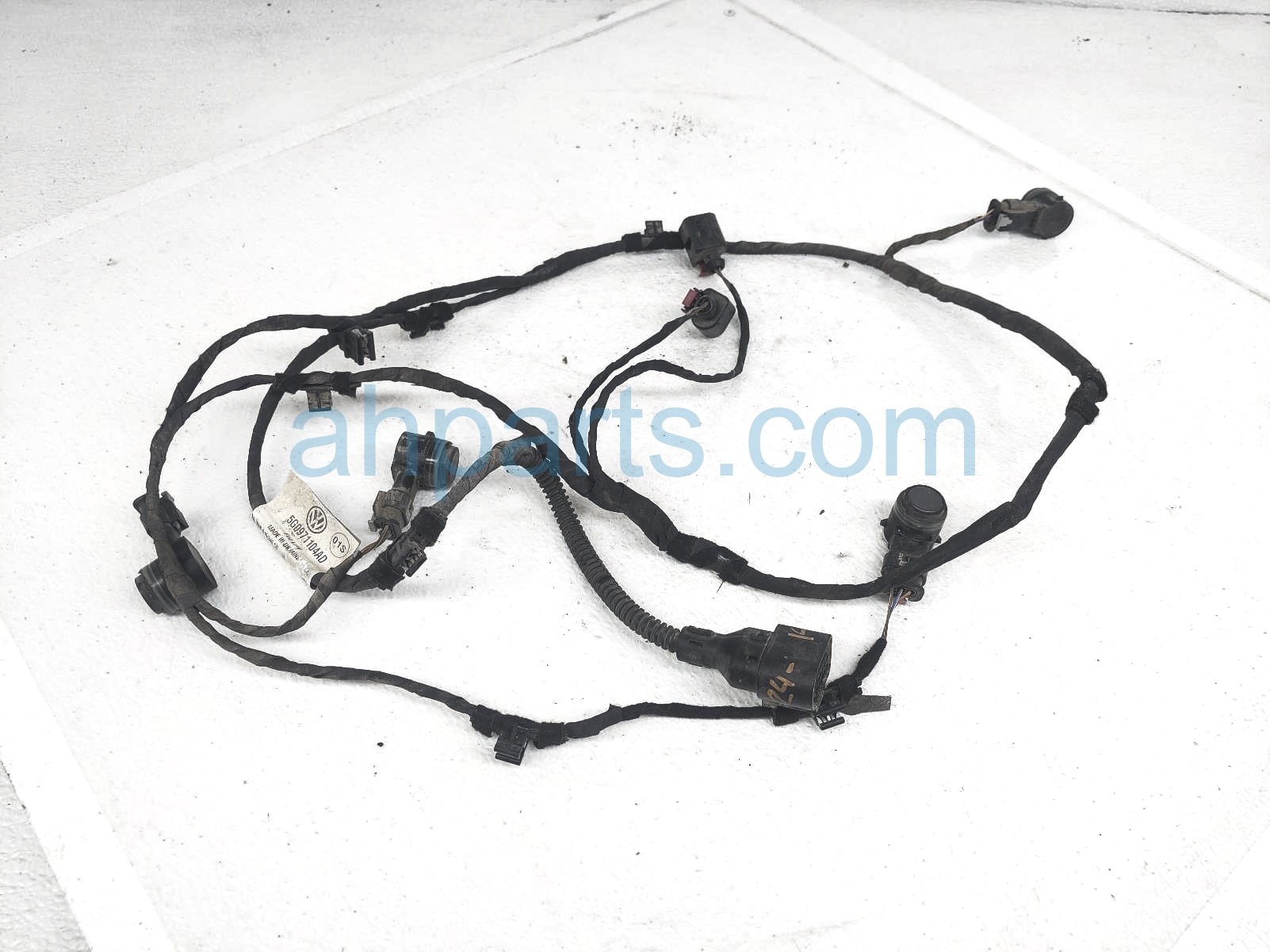 $160 Volkswagen SET OF 4 PARKING SENSOR W/HARNESS