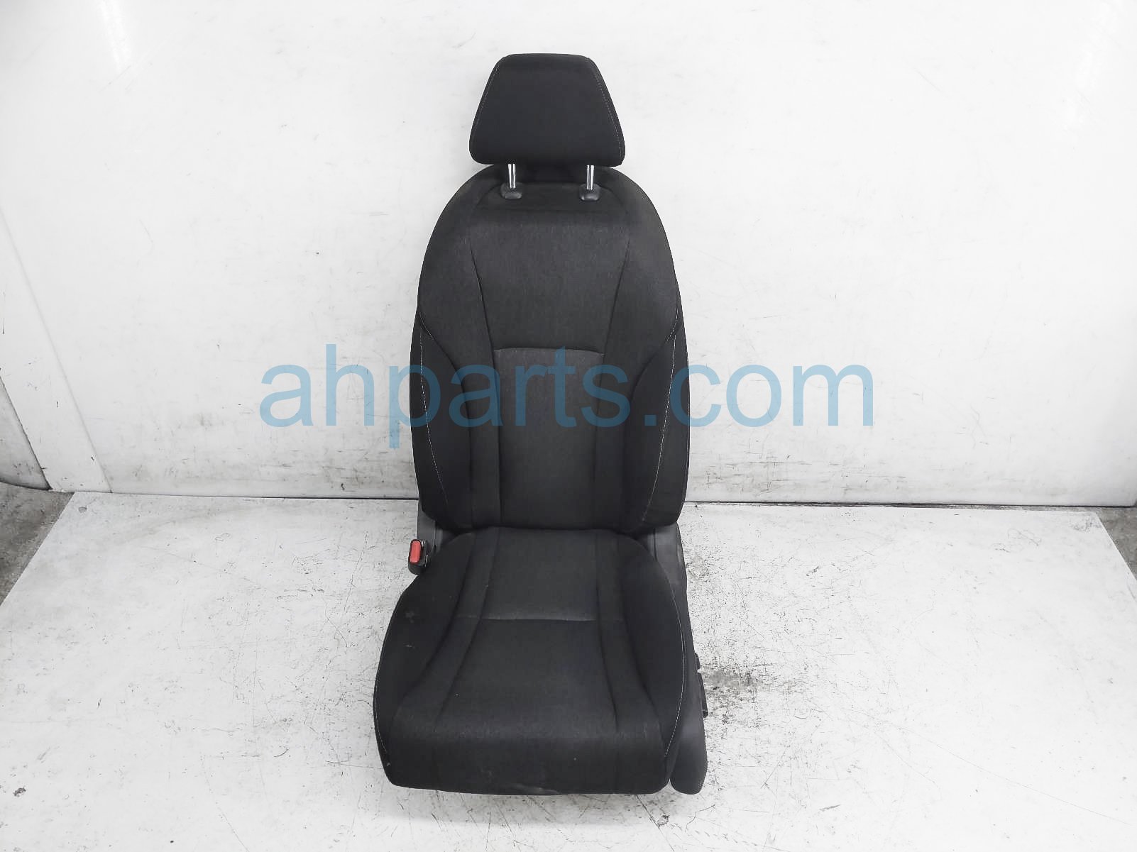 $300 Honda FR/LH SEAT - BLK CLOTH - W/O AIRBAG*