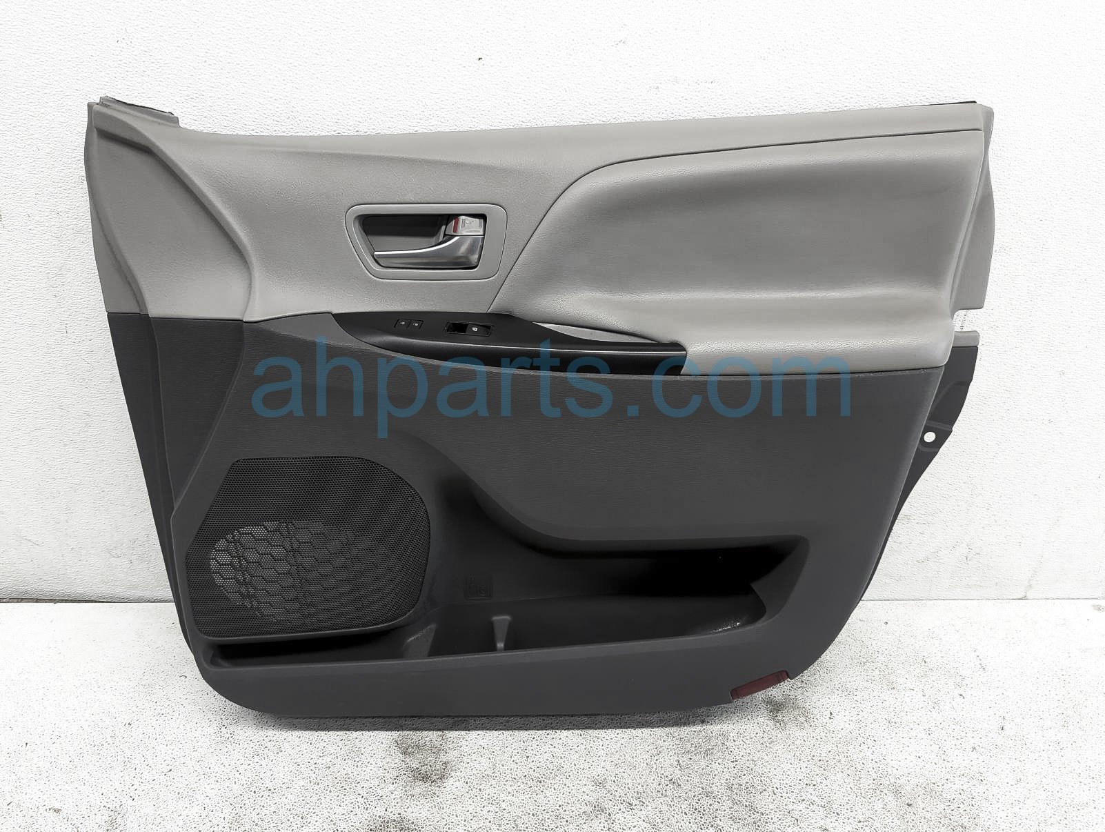 $169 Toyota FR/RH INTERIOR DOOR PANEL - GREY