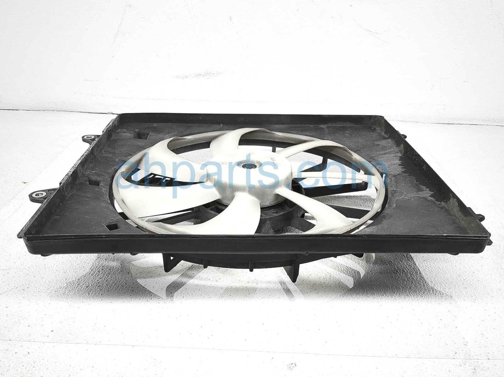 $50 Honda AC CONDENSER FAN ASSEMBLY