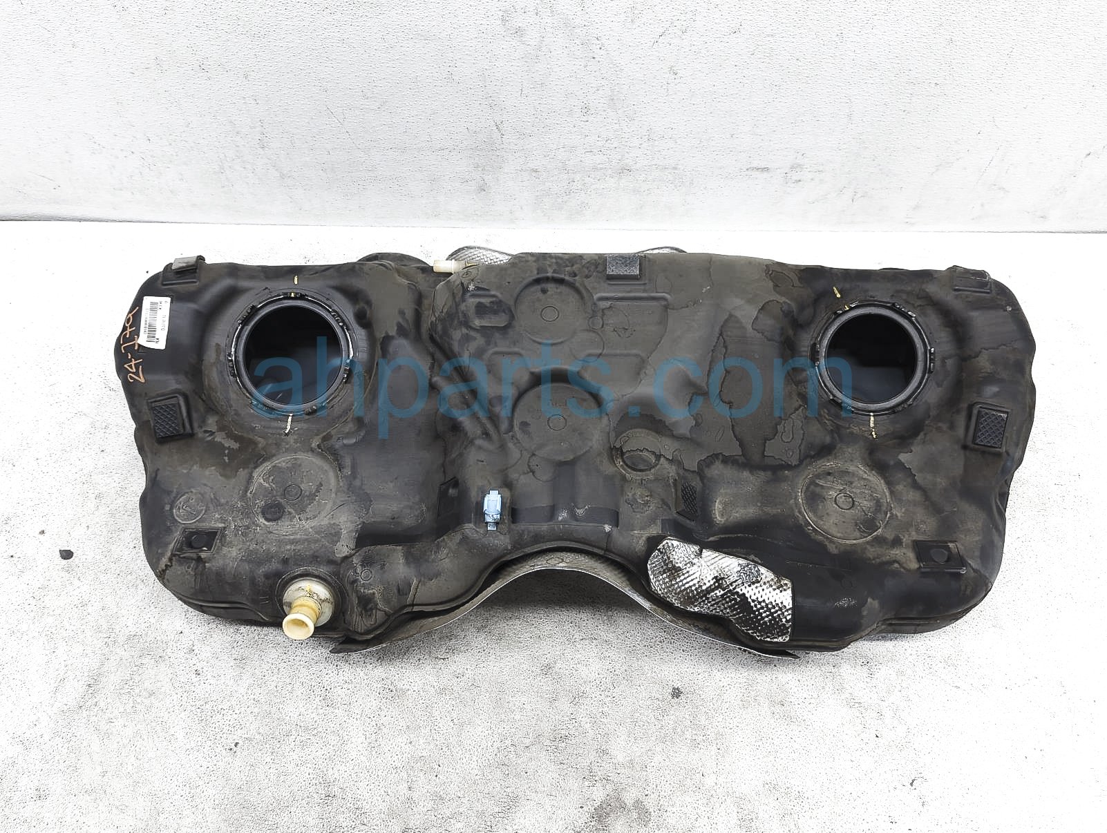 $300 Kia GAS / FUEL TANK