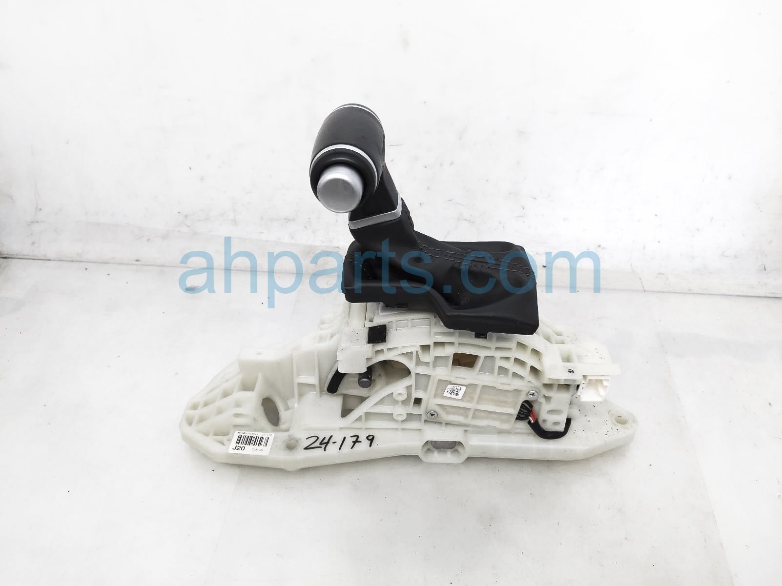 $75 Kia A/T FLOOR SHIFTER W/KNOB AND BOOT