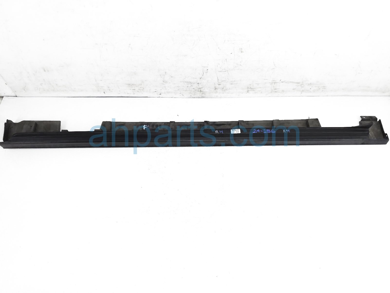 $149 Honda RH SIDE SKIRT / MOLDING - BLACK EXL