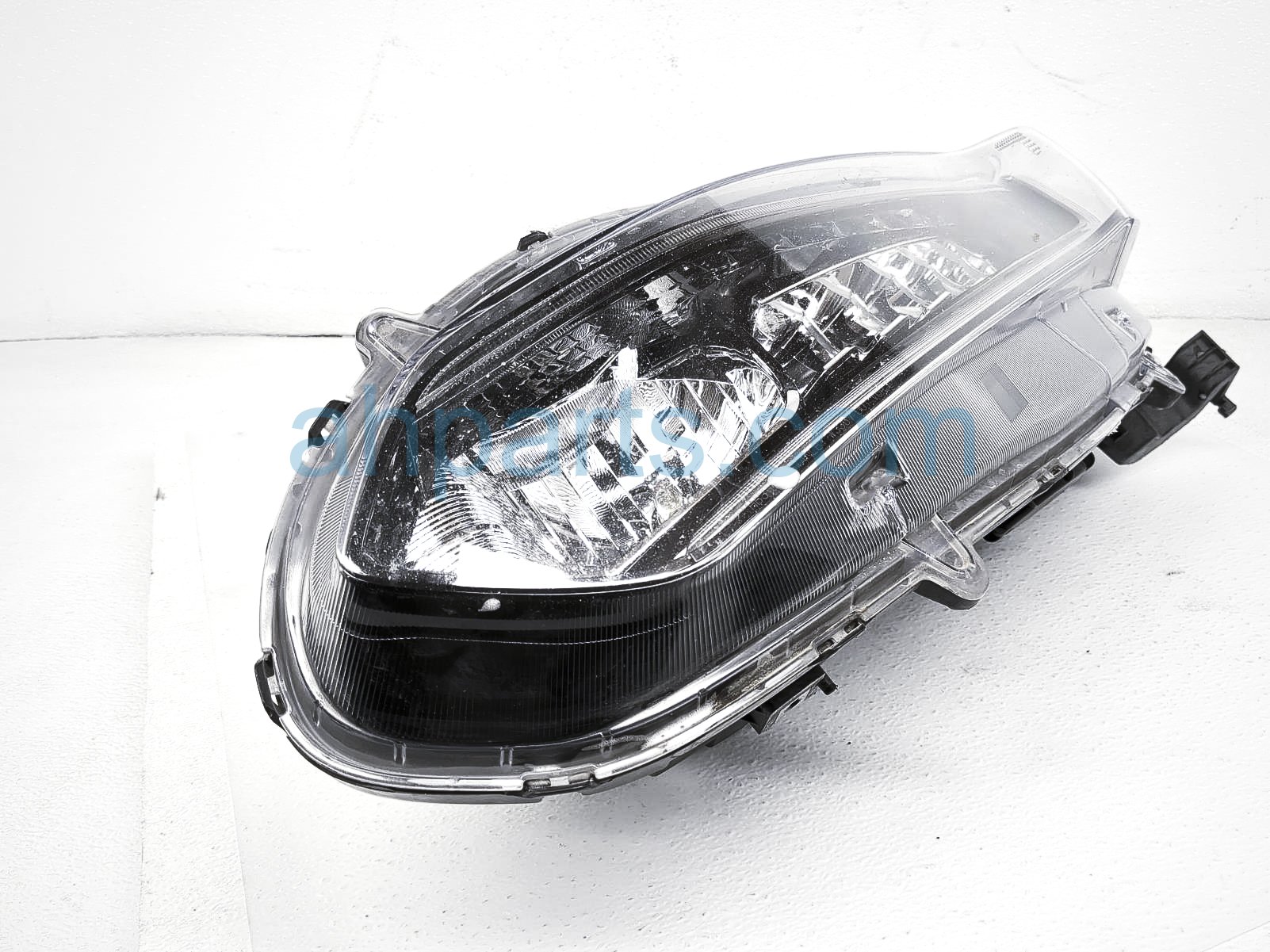 $239 Honda LH HEADLAMP / LIGHT