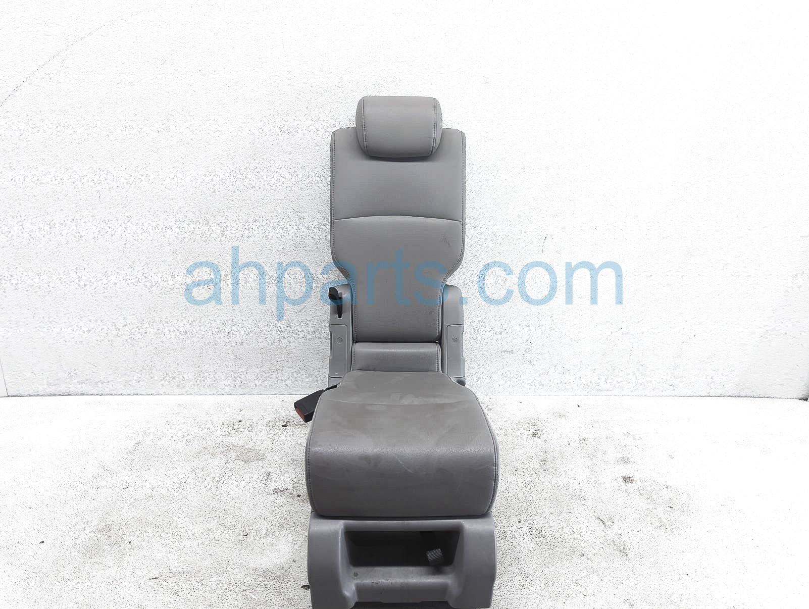 $300 Honda 2ND ROW MID SEAT - GREY LTHR - EXL