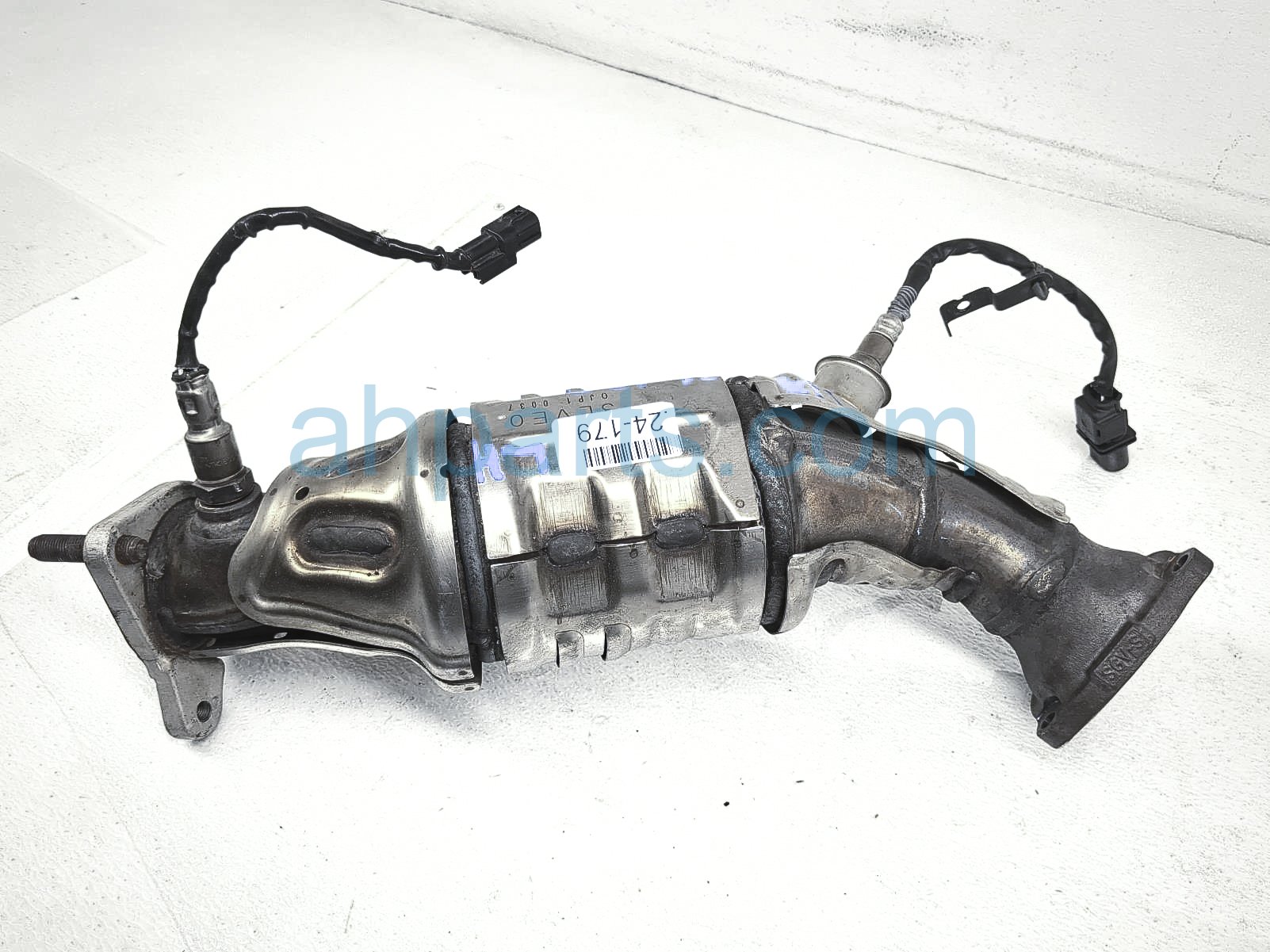 $475 Kia LH EXHAUST CONVERTER MANIFOLD *