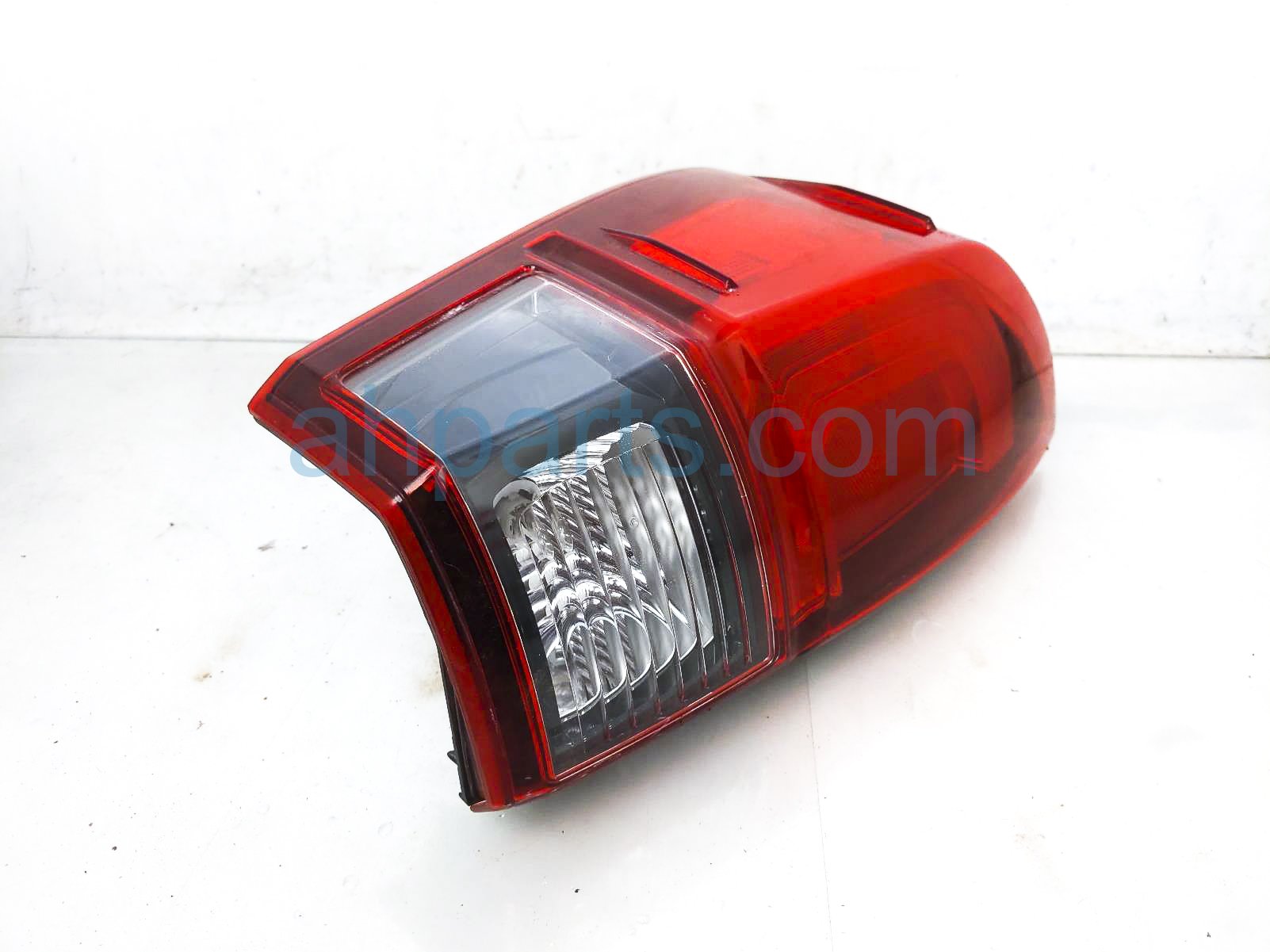 $115 Toyota LH TAIL LAMP (ON BODY)