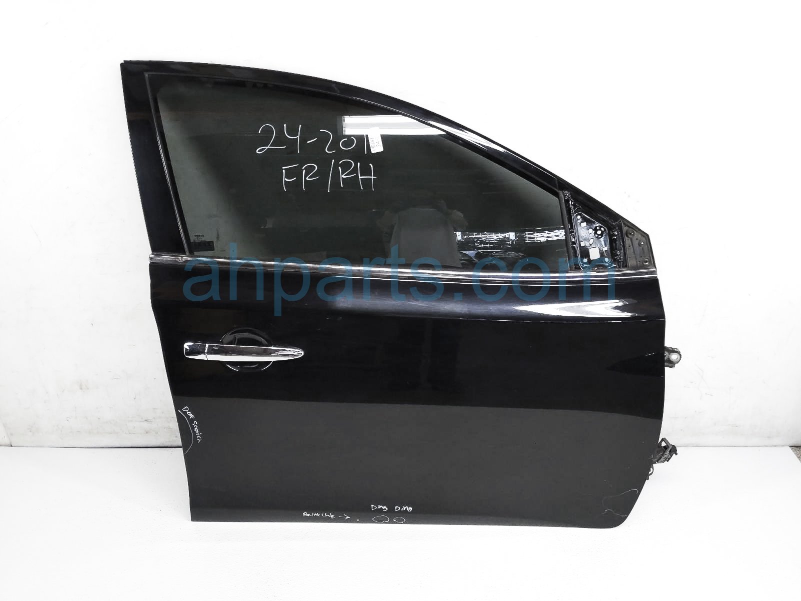 $299 Nissan FR/RH DOOR - BLACK - NO MIRROR/TRIM*