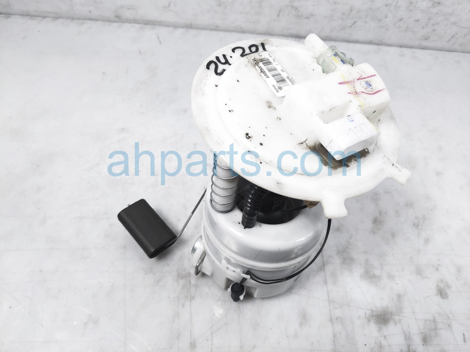 $75 Nissan GAS / FUEL PUMP (TANK MOUNTED)