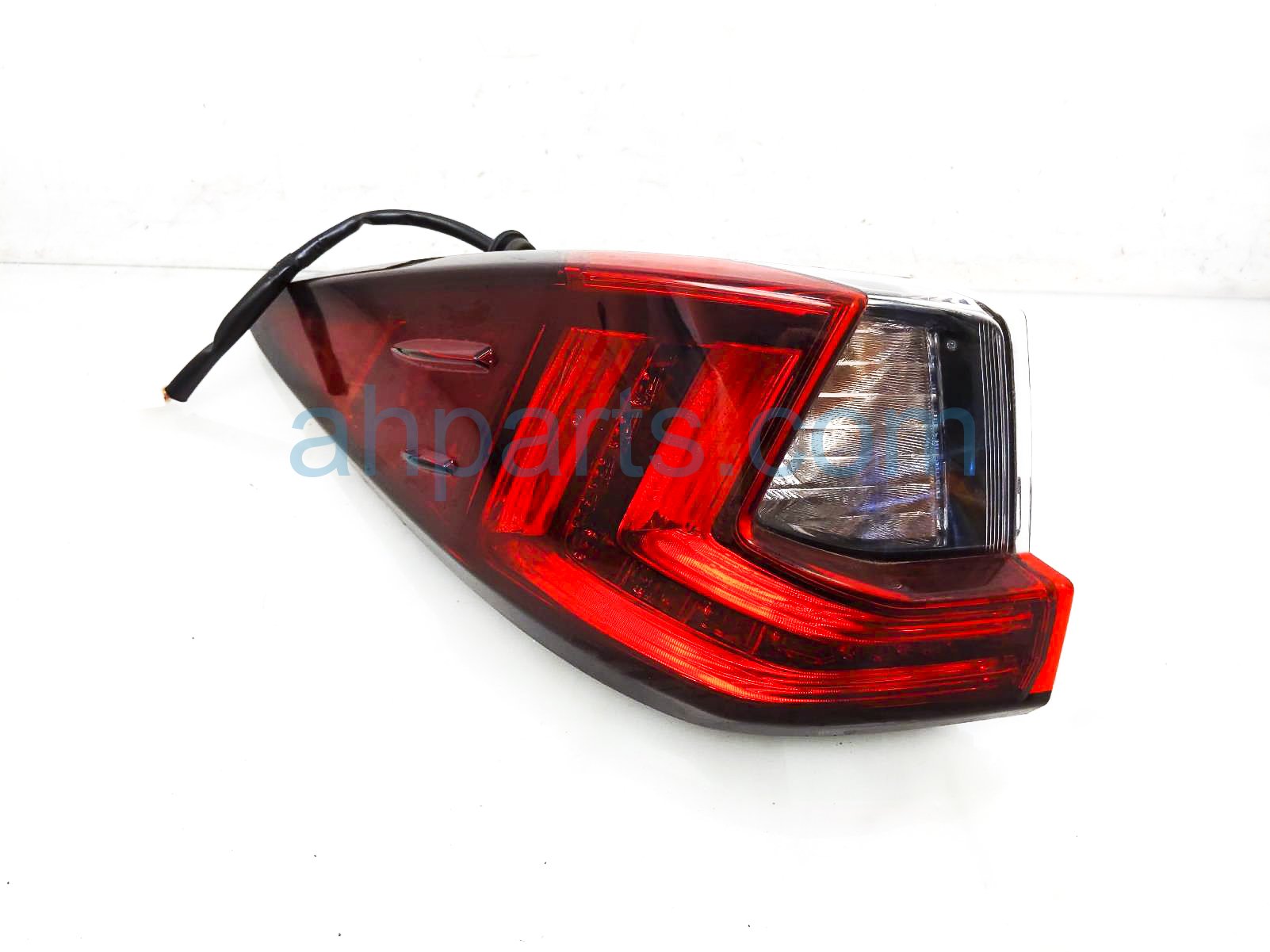 $249 Lexus LH TAIL LAMP (ON BODY)