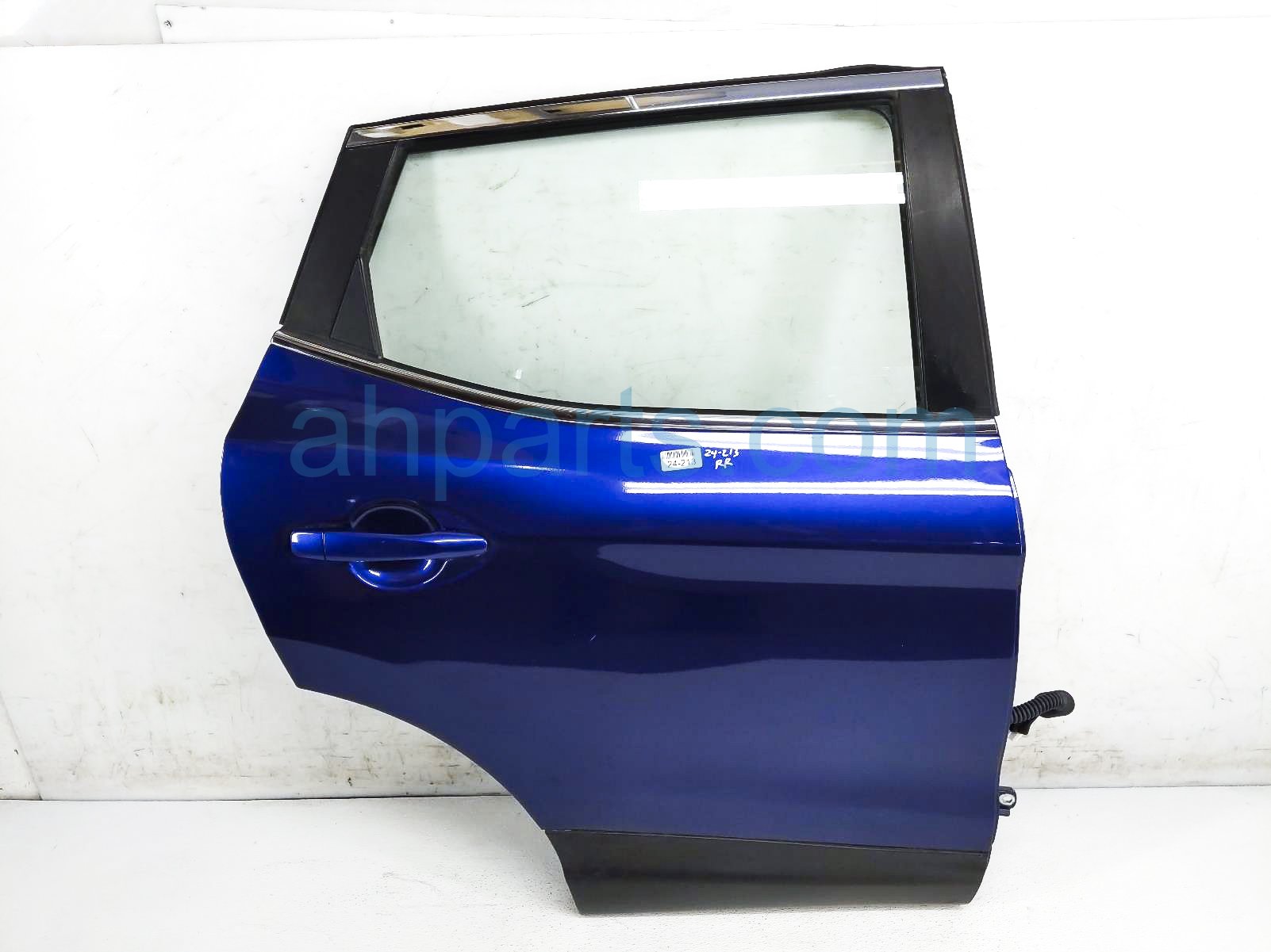 $650 Nissan RR/RH DOOR - BLUE - NO INSIDE TRIM *