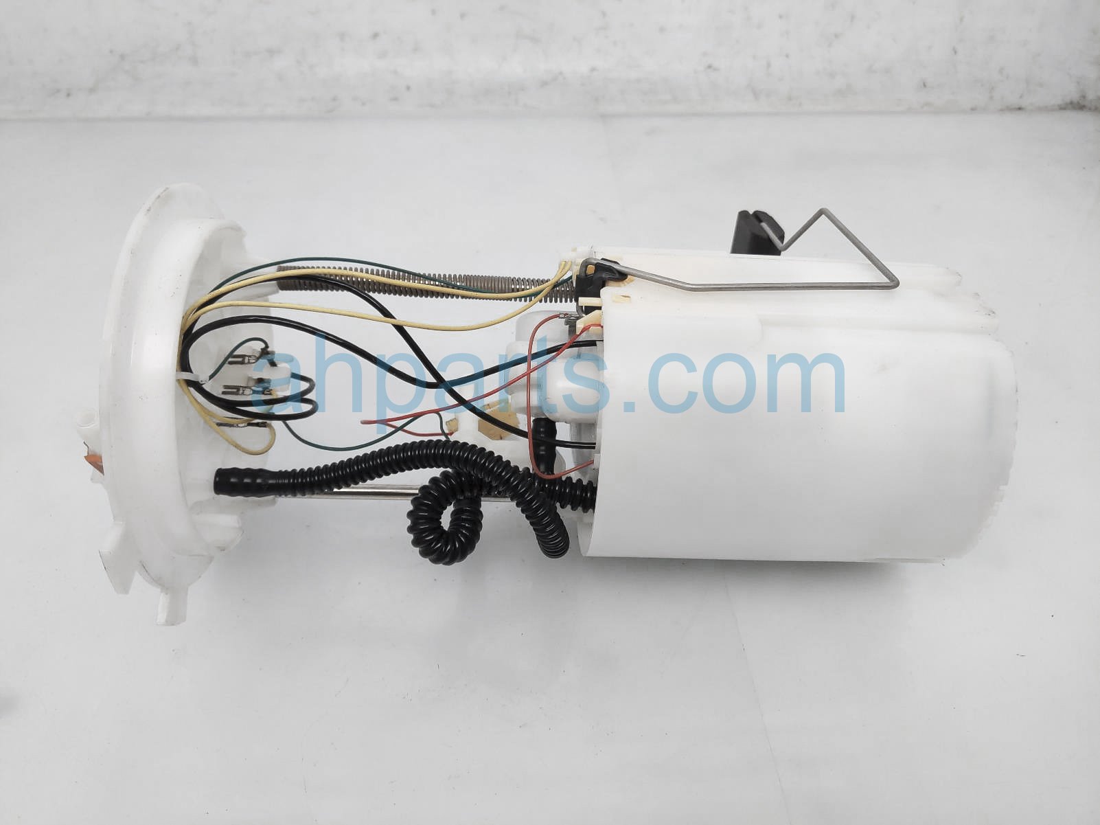 $75 Nissan GAS / FUEL PUMP (TANK MOUNTED)