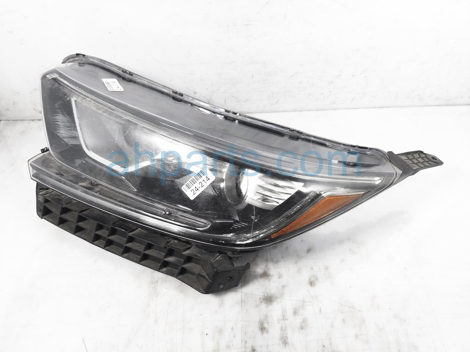 $249 Honda LH HEADLAMP / LIGHT