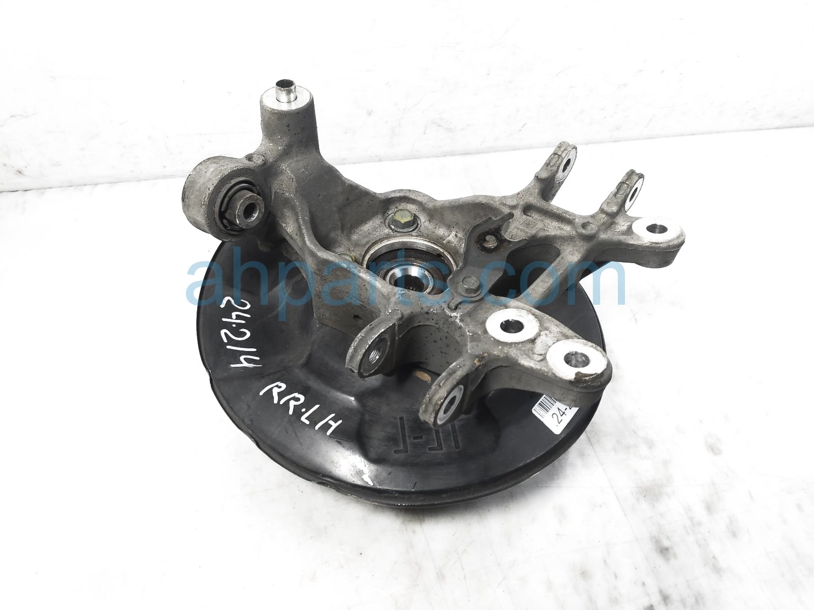 $199 Honda RR/LH SPINDLE KNUCKLE HUB - AWD