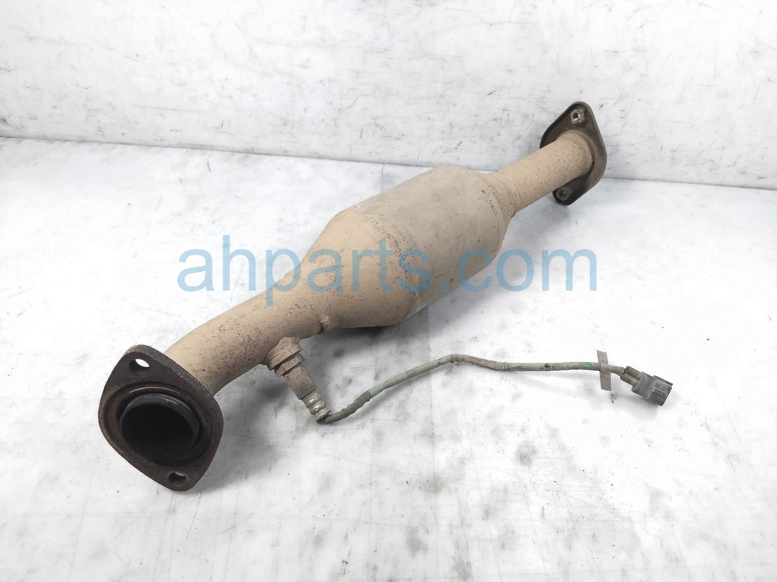 $445 Toyota RH EXHAUST CONVERTER W/PIPE - 3.5L