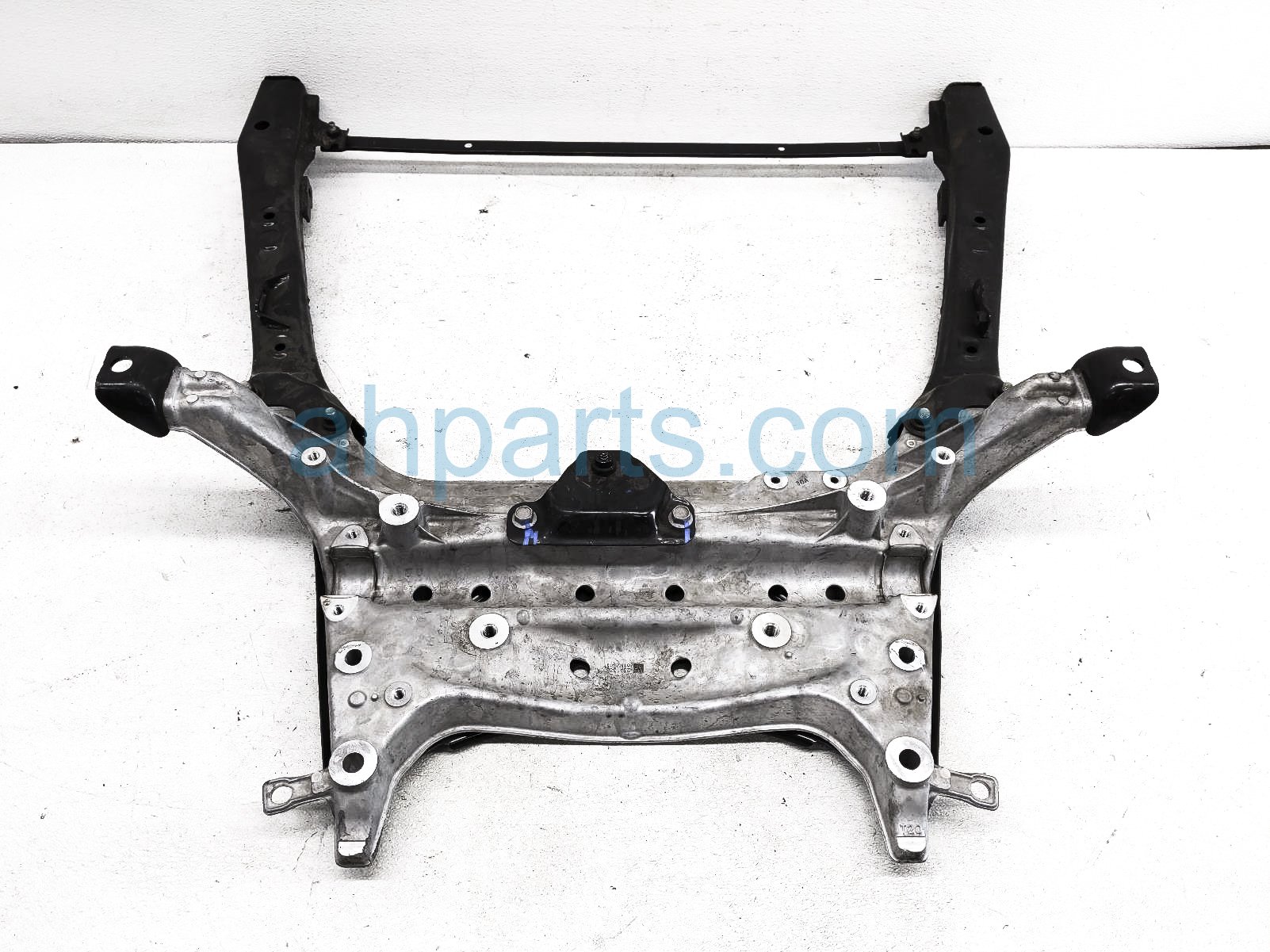 $525 Honda FRONT ENGINE SUB FRAME / CRADLE *