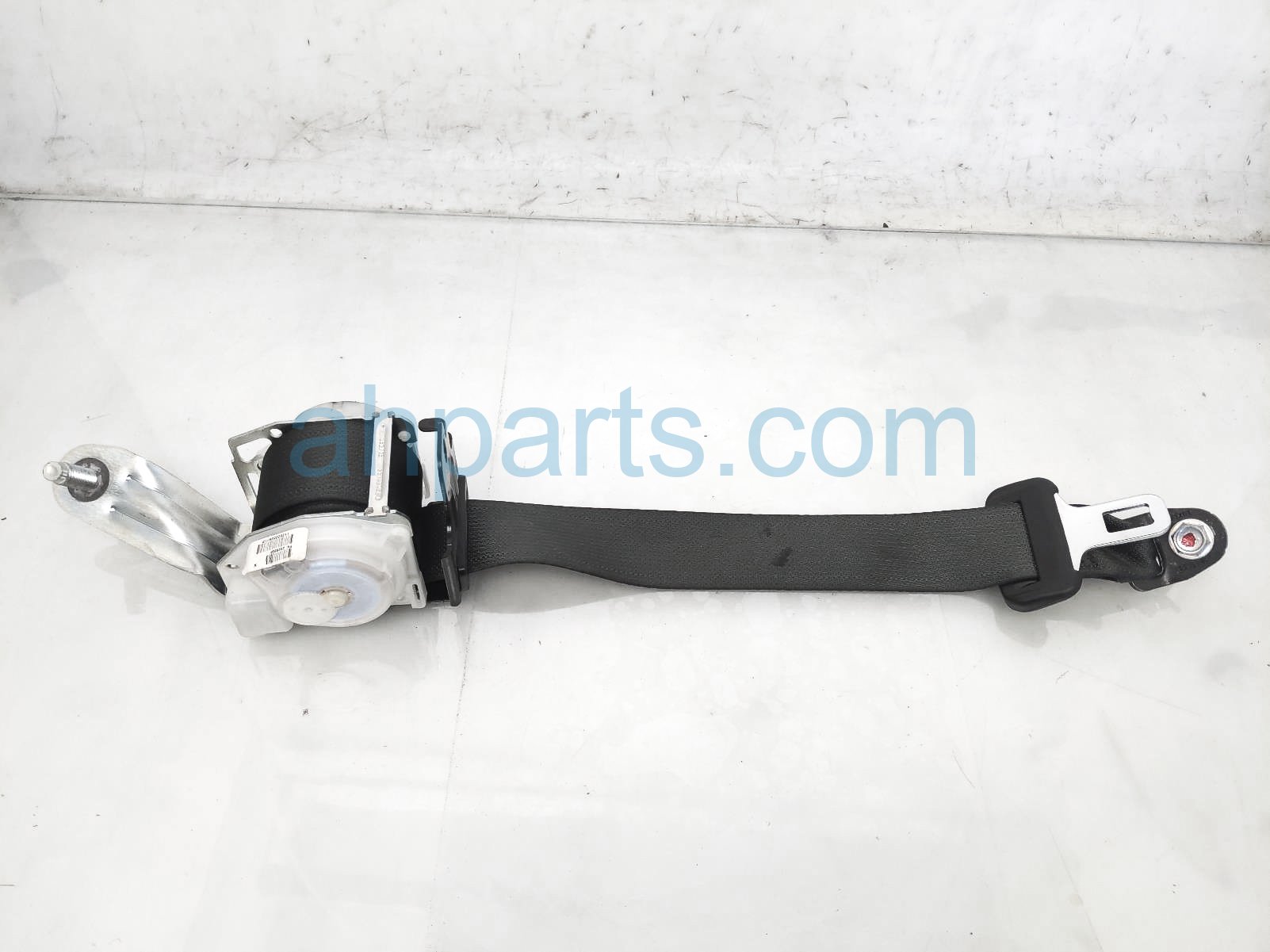 $35 Honda 2ND ROW LH SEAT BELT - BLACK