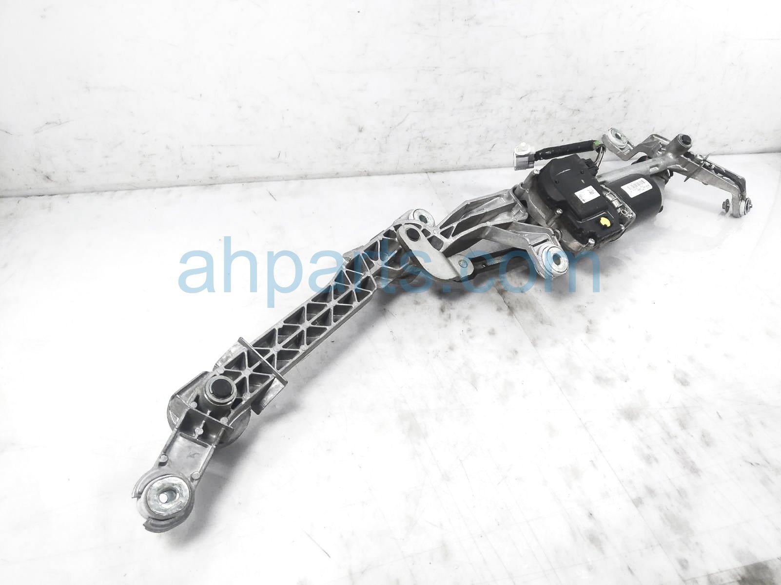 $149 Lexus WINDSHIELD WIPER MOTOR W/ARM ASSY