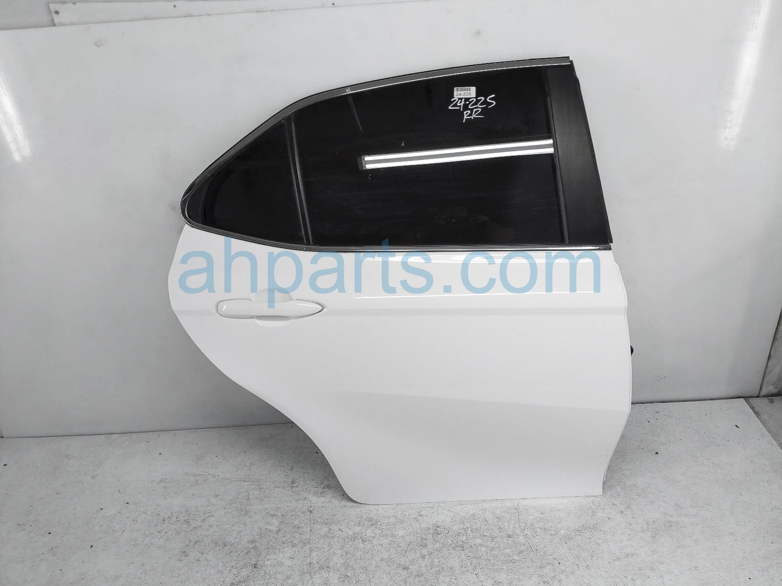 $799 Toyota RR/RH DOOR - WHITE - NO INSIDE TRIM