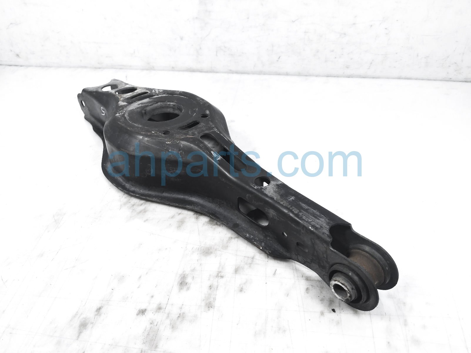 $89 Toyota RR/RH SPRING SEAT CONTROL ARM